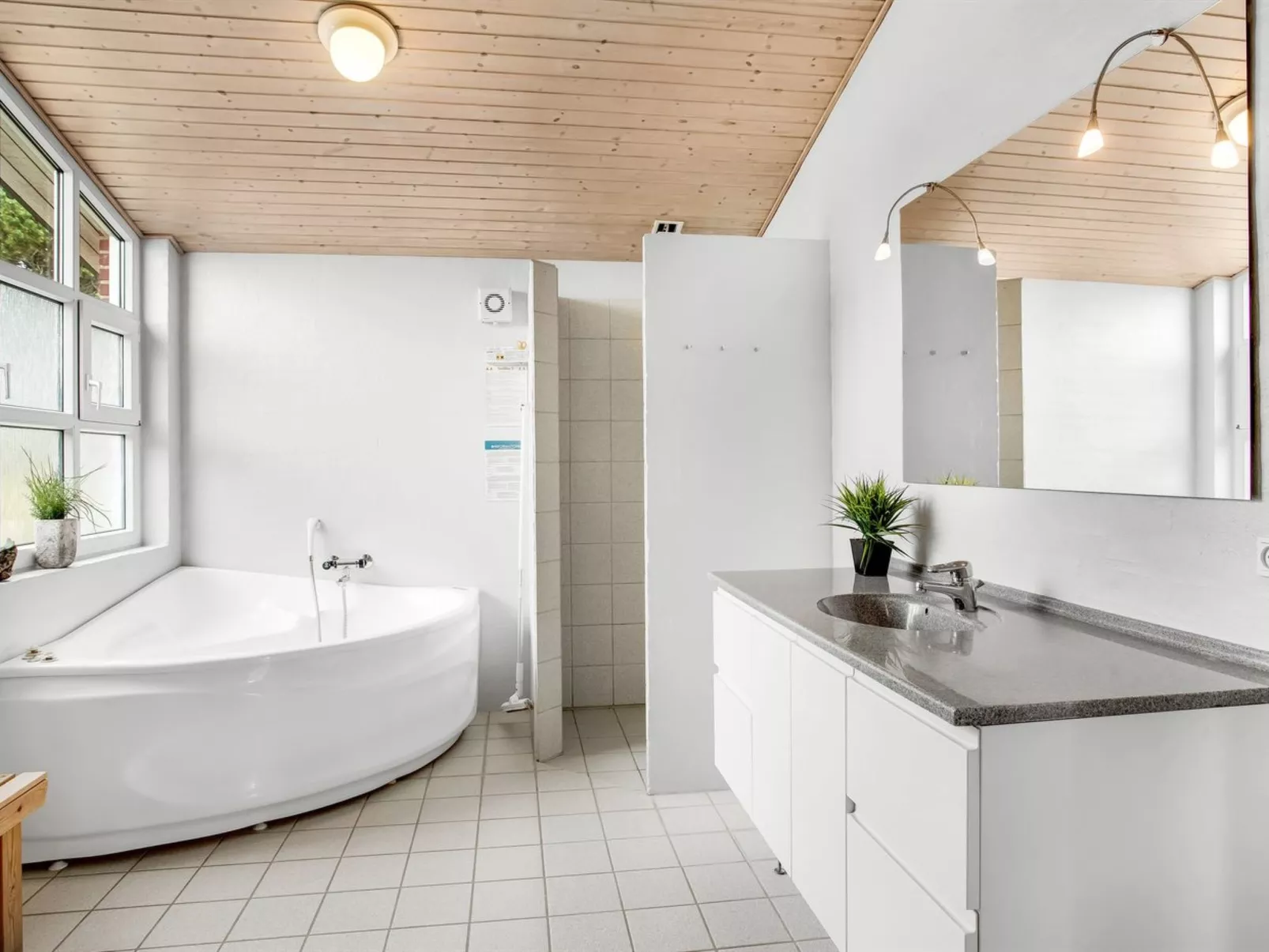 "Dirtje" - 200m from the sea-Binnen