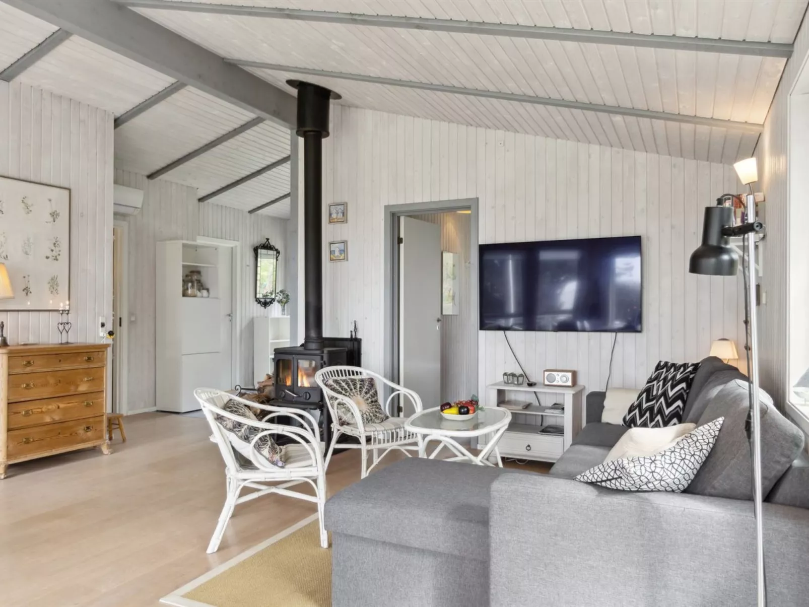 "Marius" - 30m from the sea-Binnen