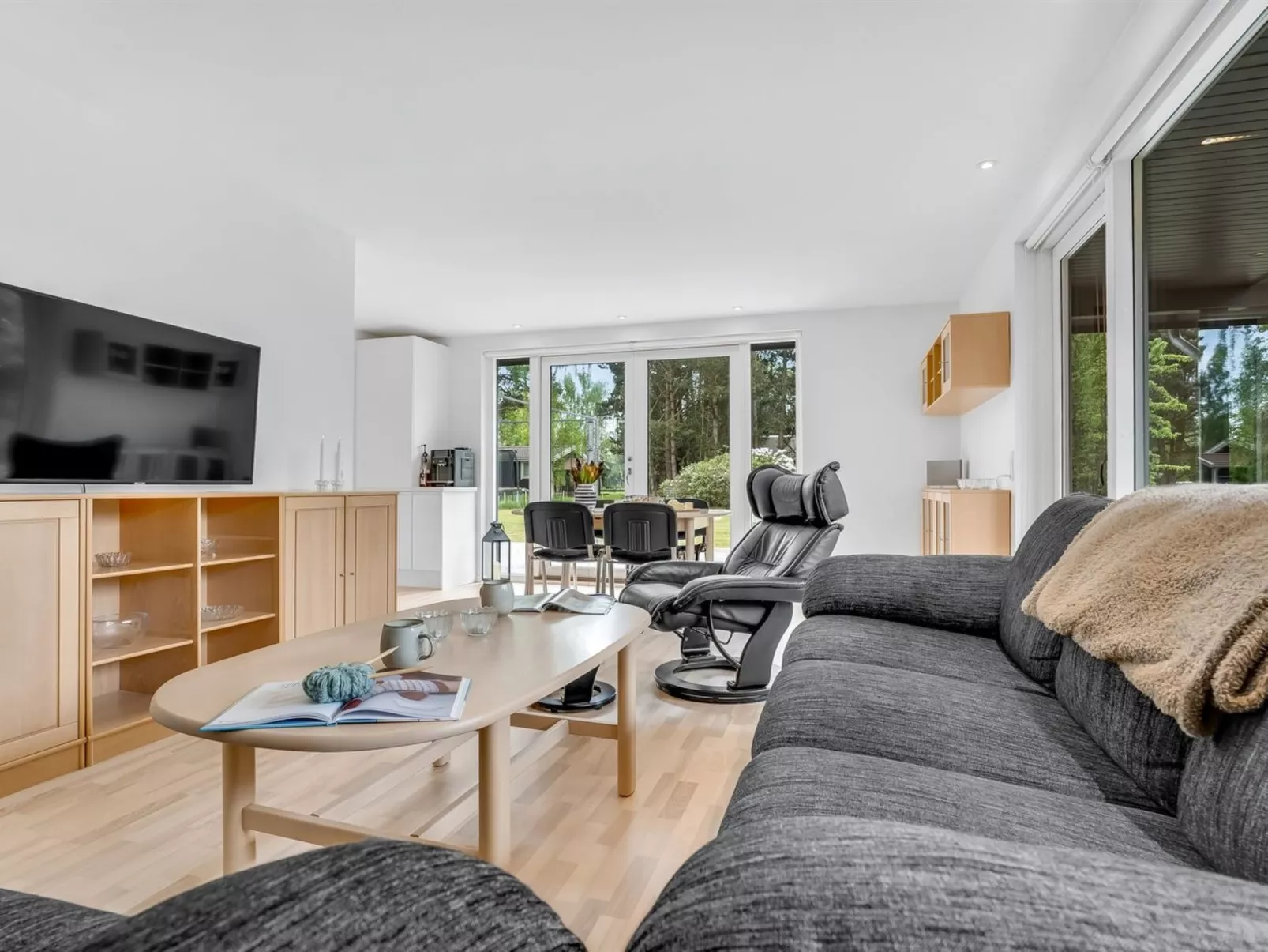 "Ginie" - 600m from the sea-Binnen