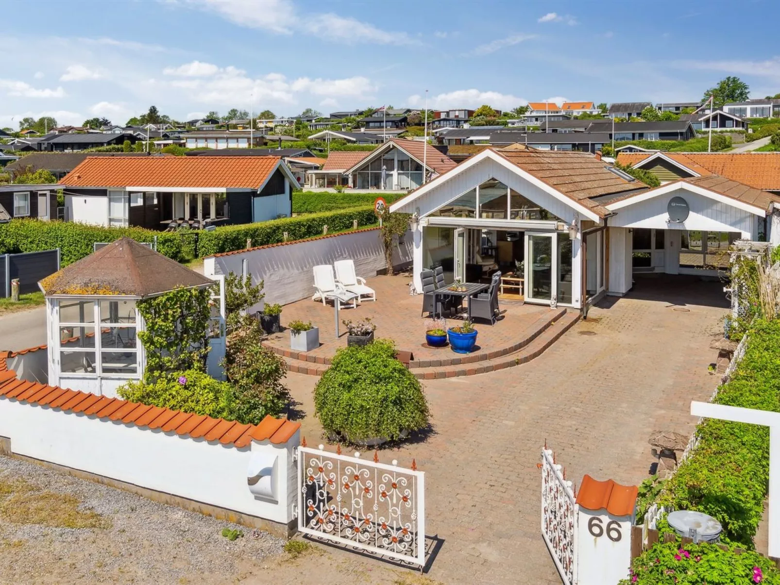 "Michel" - 25m from the sea-Buiten