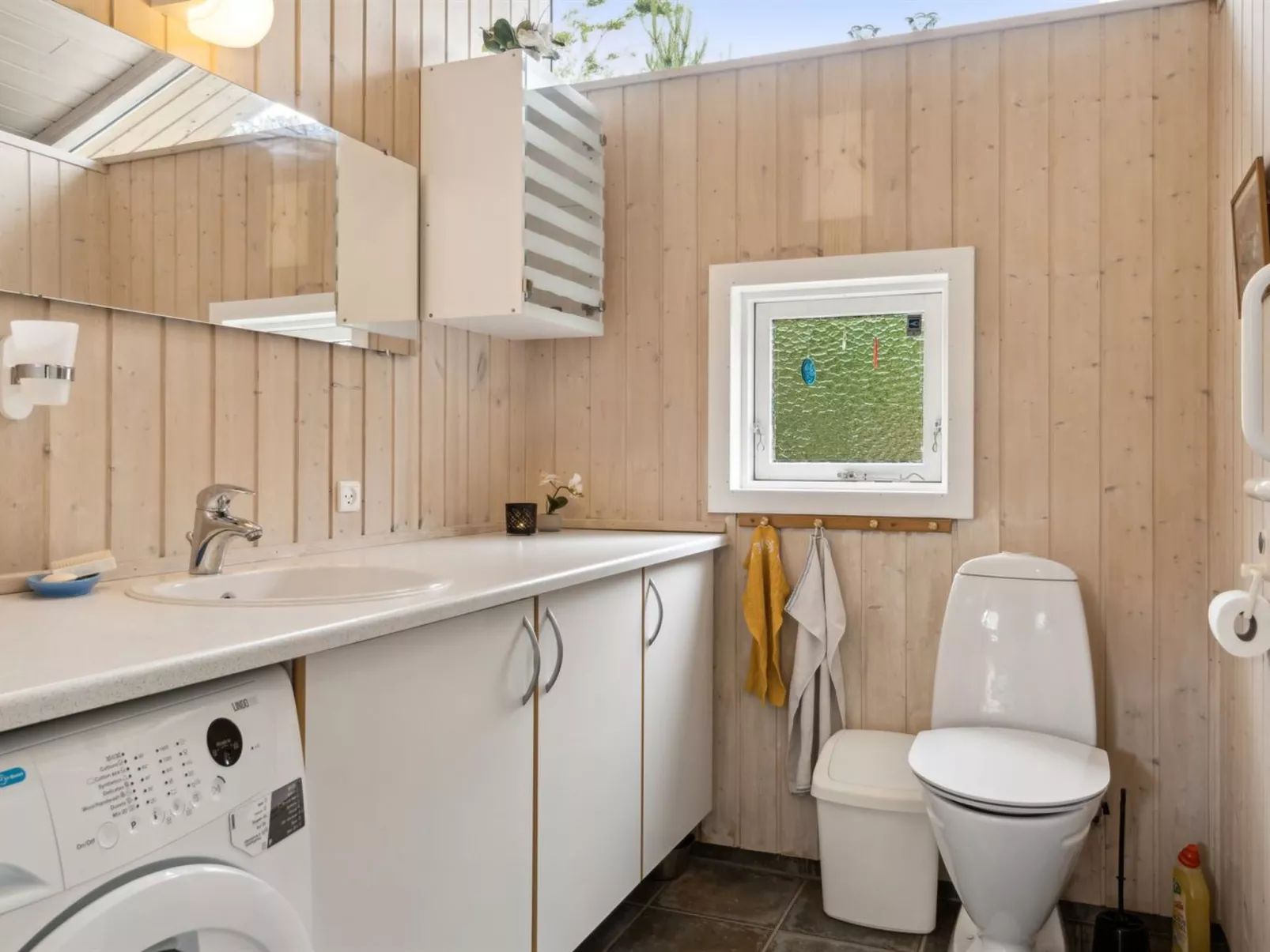 "Aimy" - 50m from the sea-Binnen