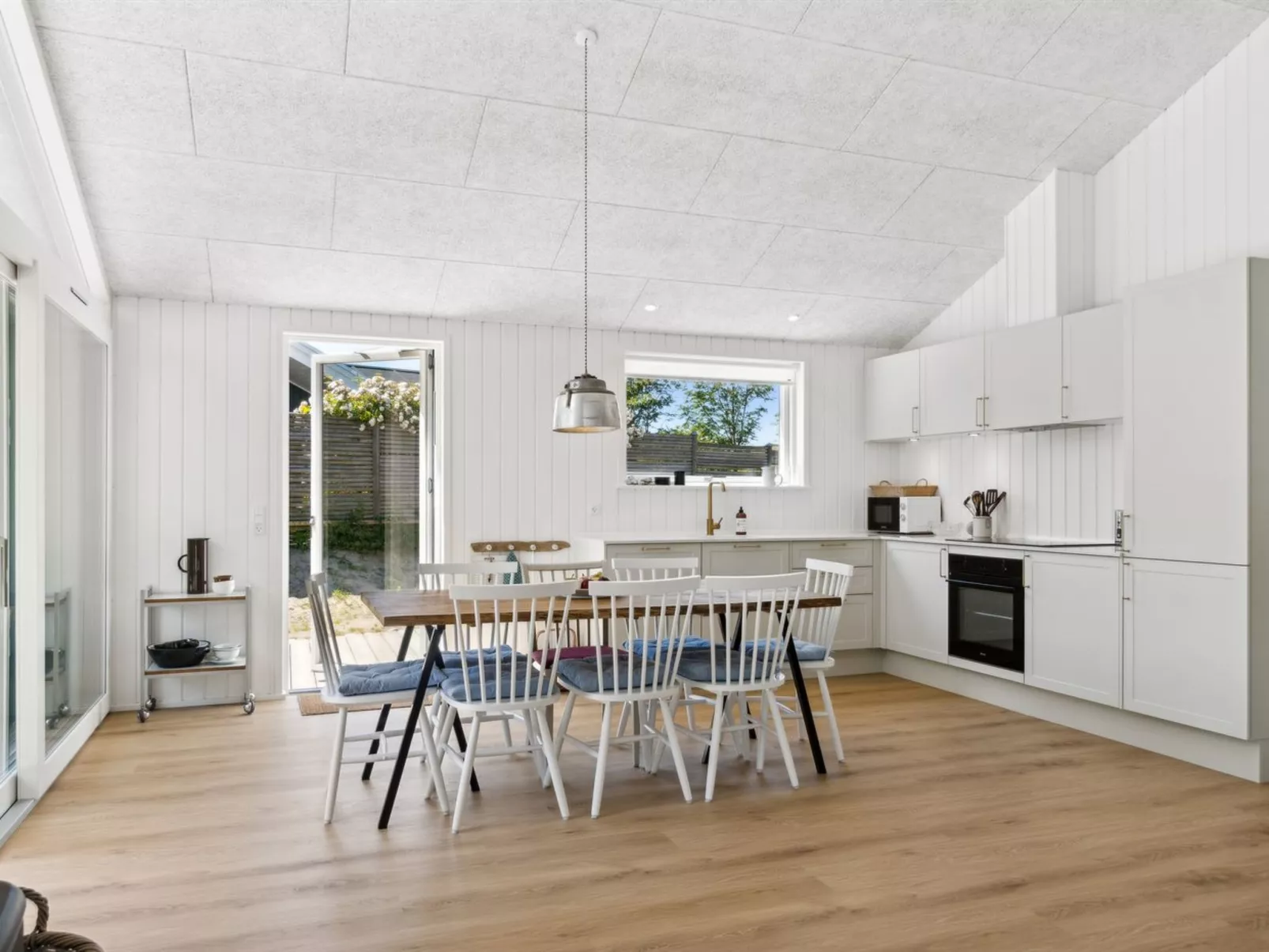 "Lonneke" - 450m from the sea-Binnen