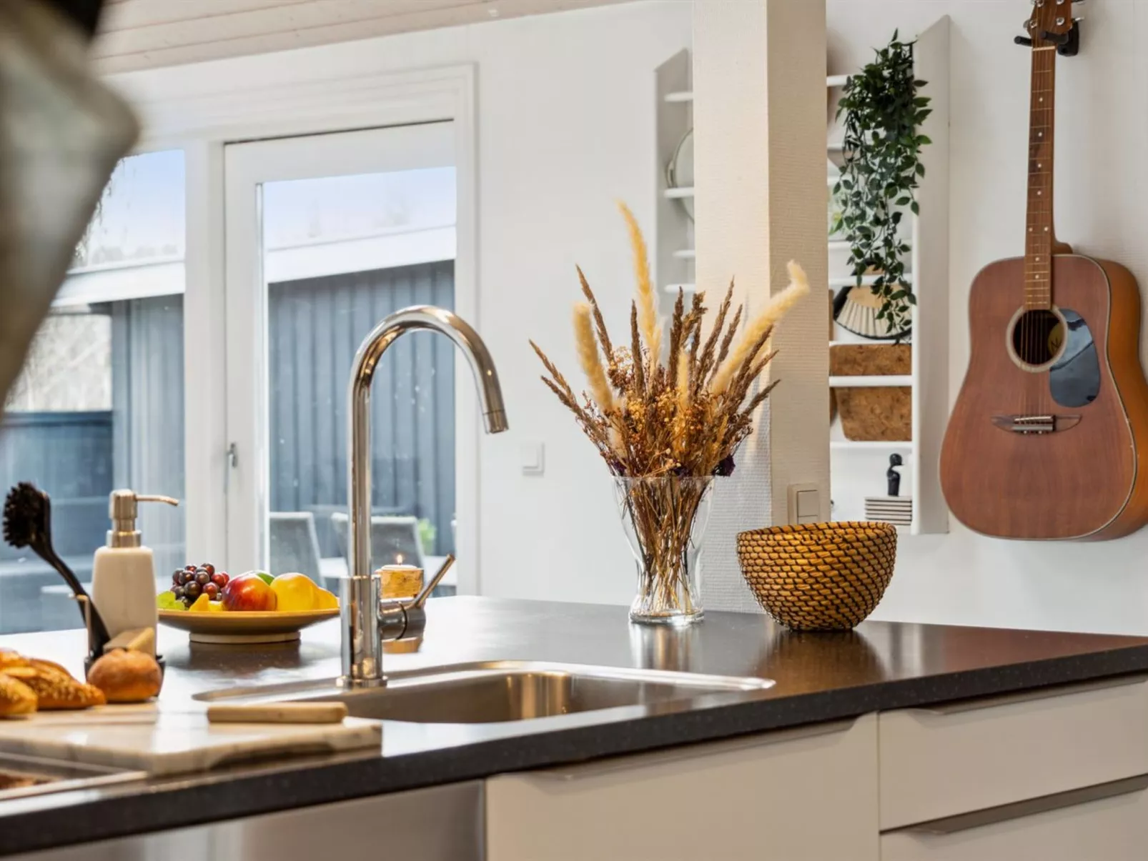 "Hermand" - 3.5km from the sea-Binnen