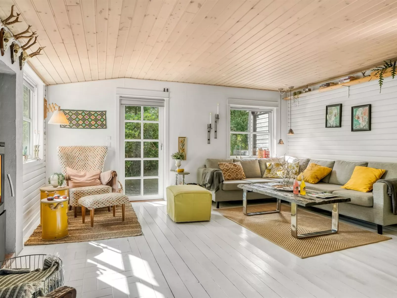 "Ellinore" -  from the sea-Binnen