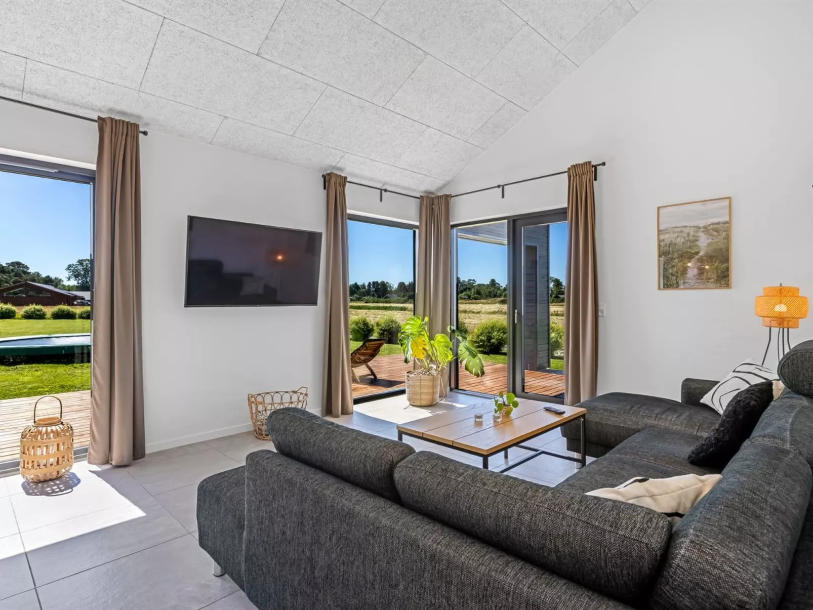 "Syni" - 450m from the sea-Binnen