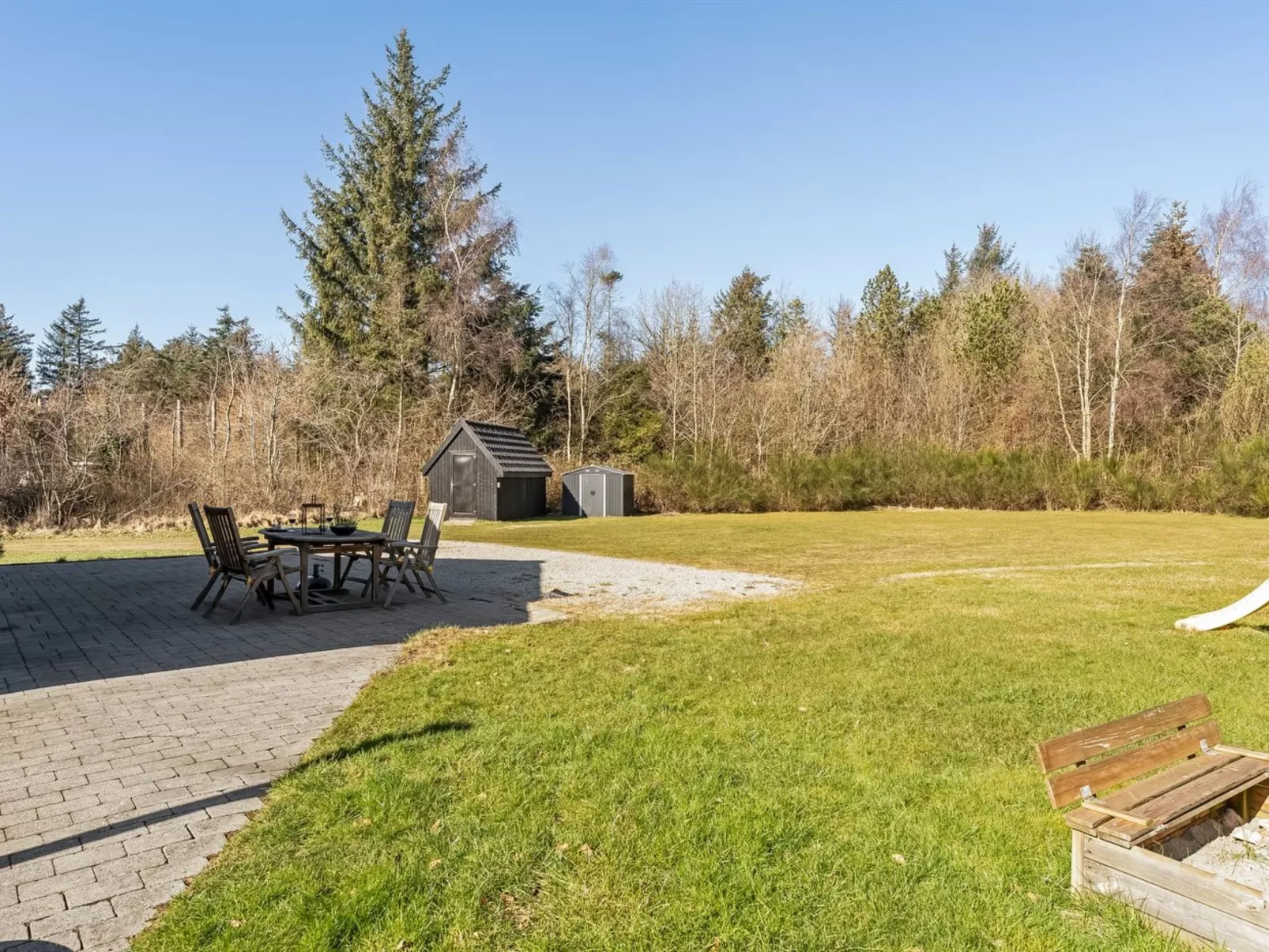 "Karmen" - 250m to the fjord-Buiten