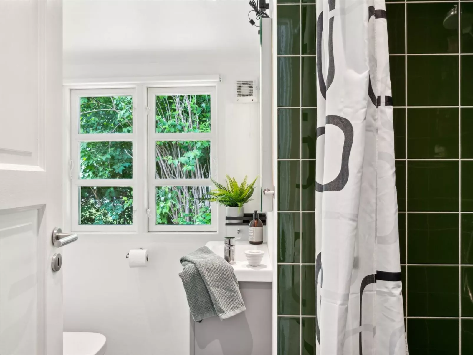 "Riana" - 700m from the sea-Binnen