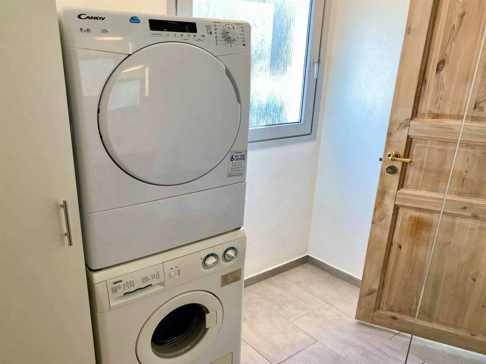 "Lonneke" - 800m from the sea-Binnen