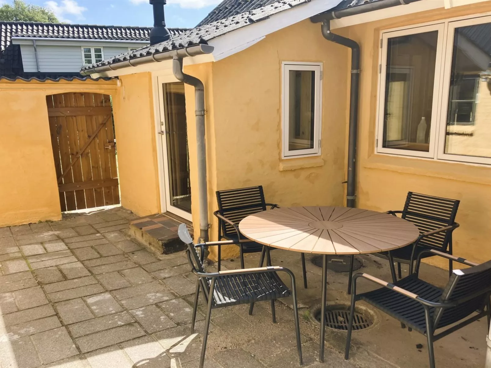 "Thessa" - 4km from the sea-Buiten