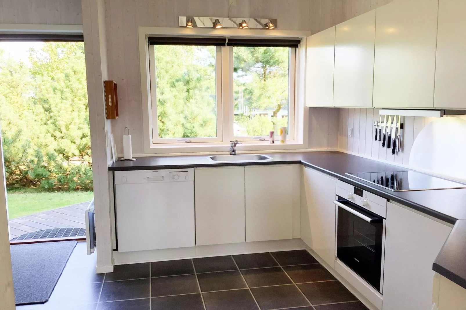 Familie Strand Retreat -- By Traum Ferienwohnungen-Binnen