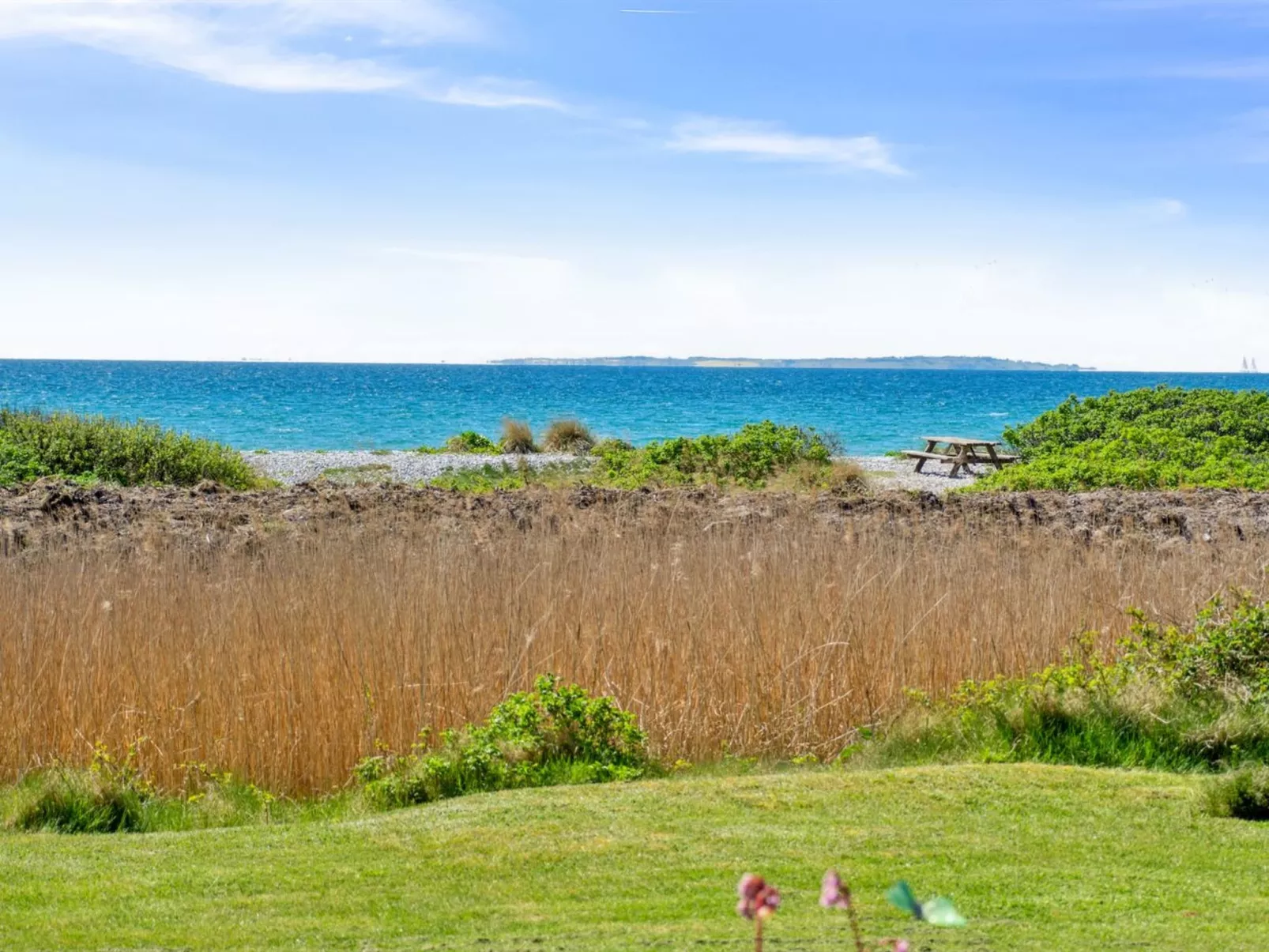 "Hening" - 50m from the sea-Buiten