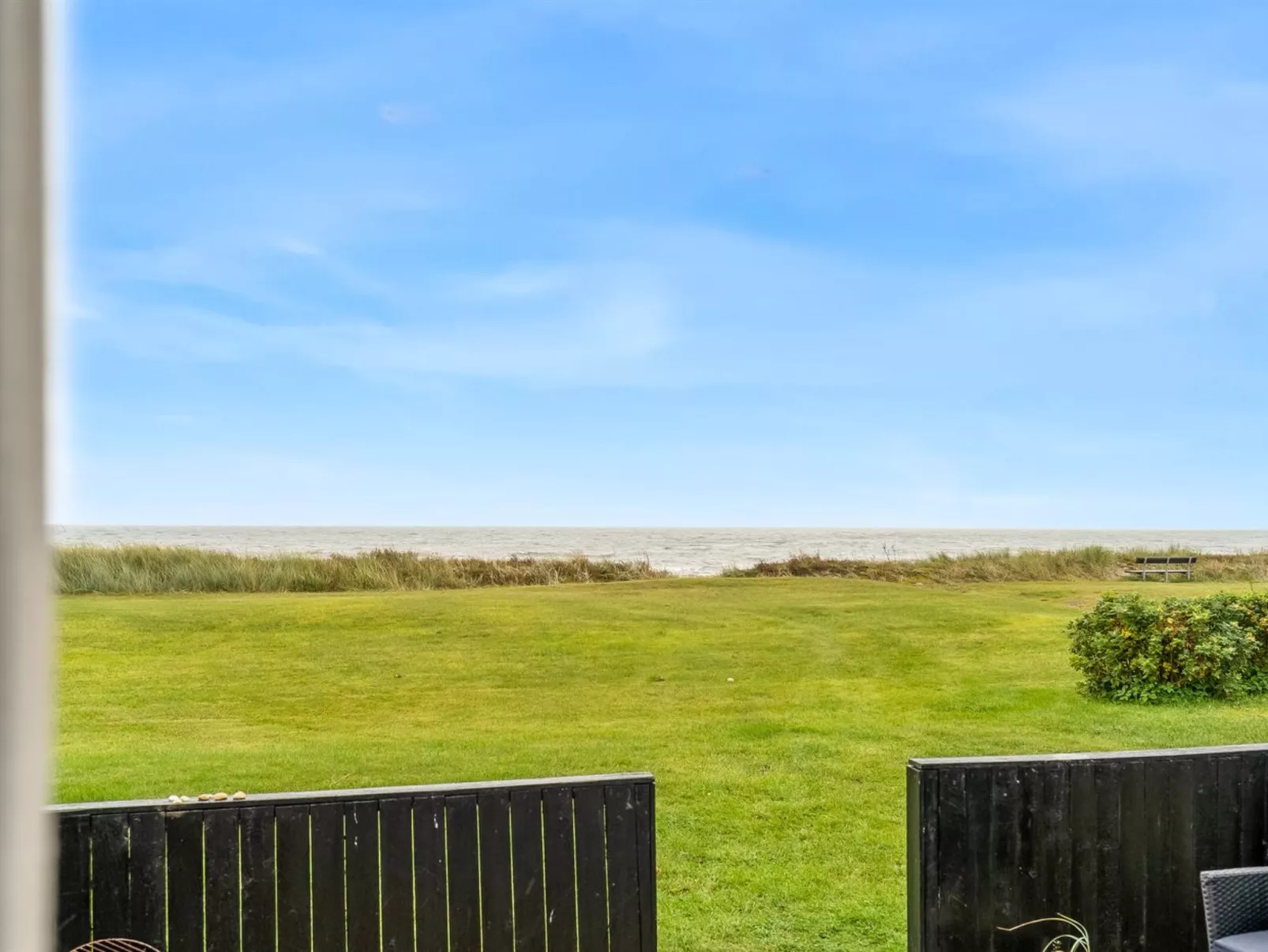 "Snioulf" - 10m from the sea-Buiten