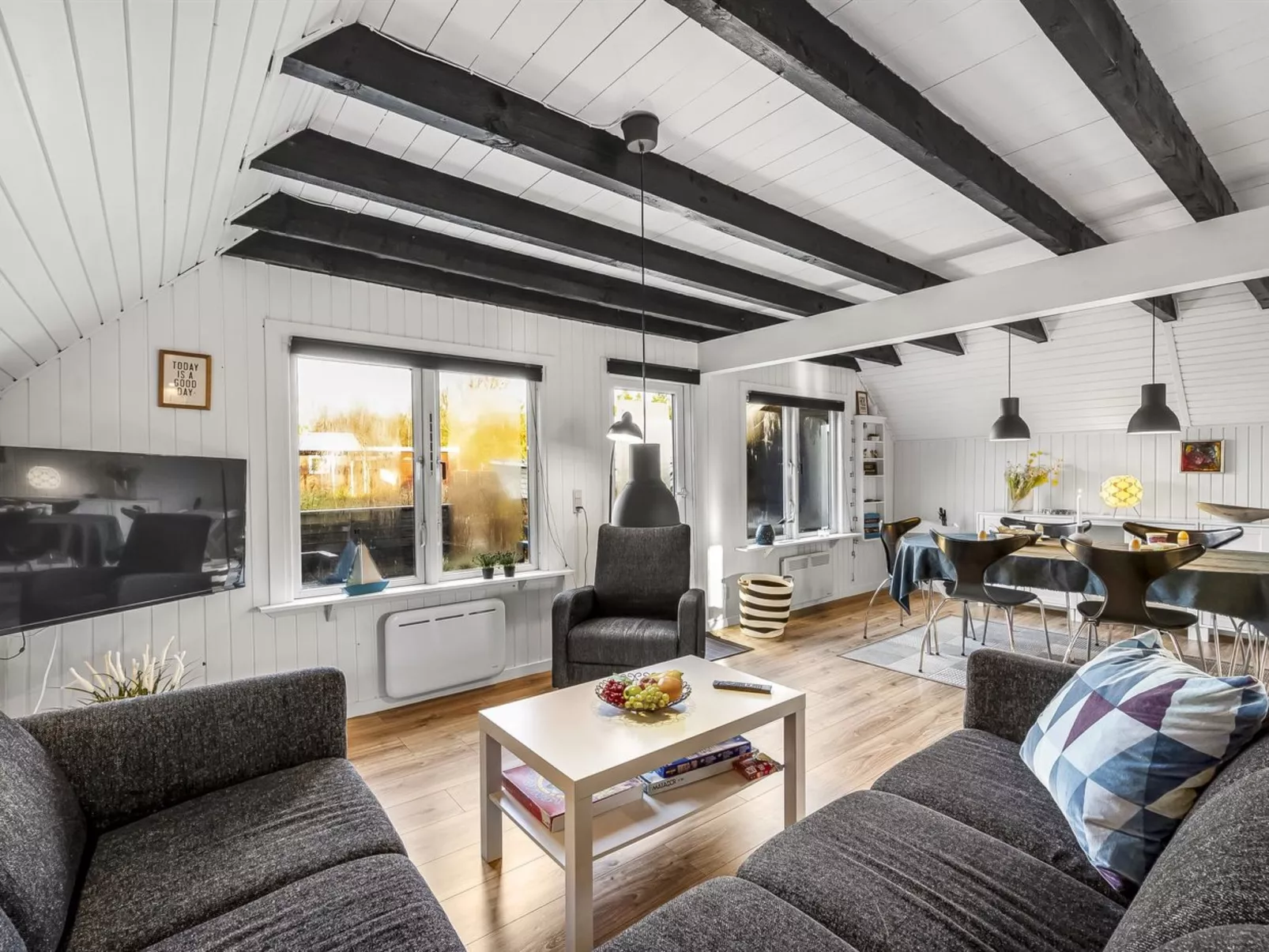 "Sampo" - 150m to the fjord-Binnen