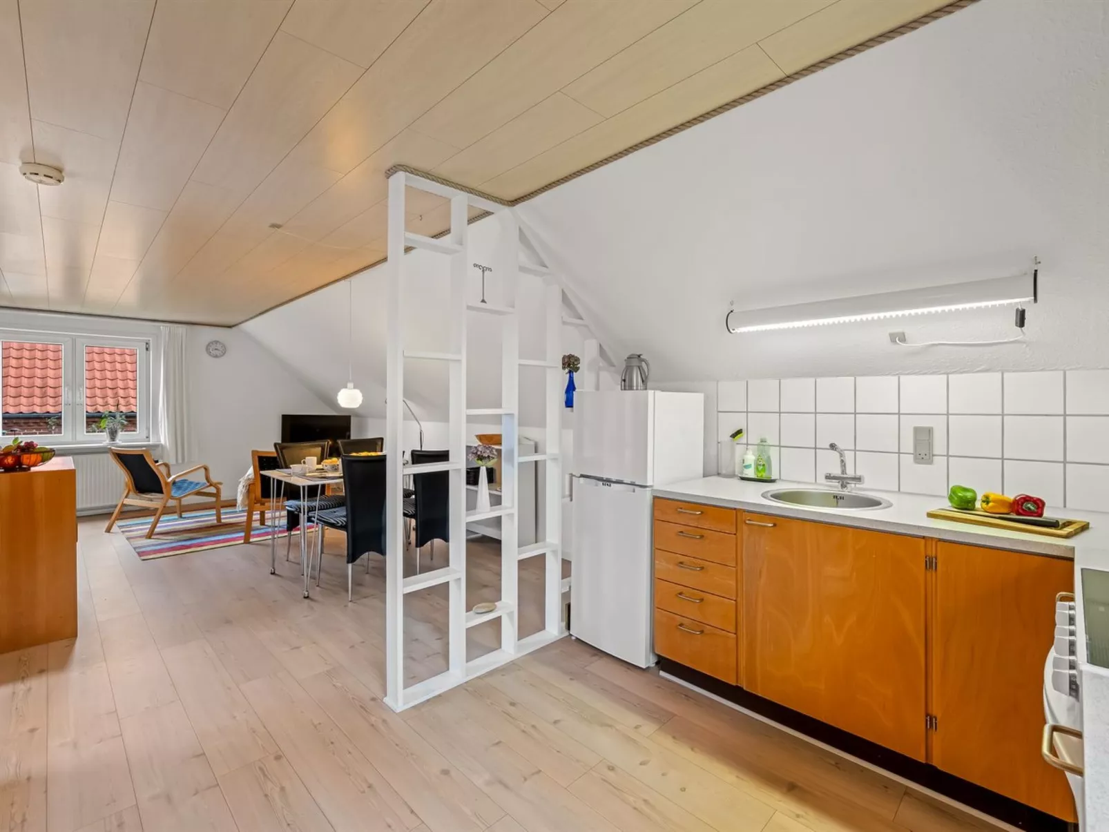 "Trpana" - 1km to the fjord-Binnen