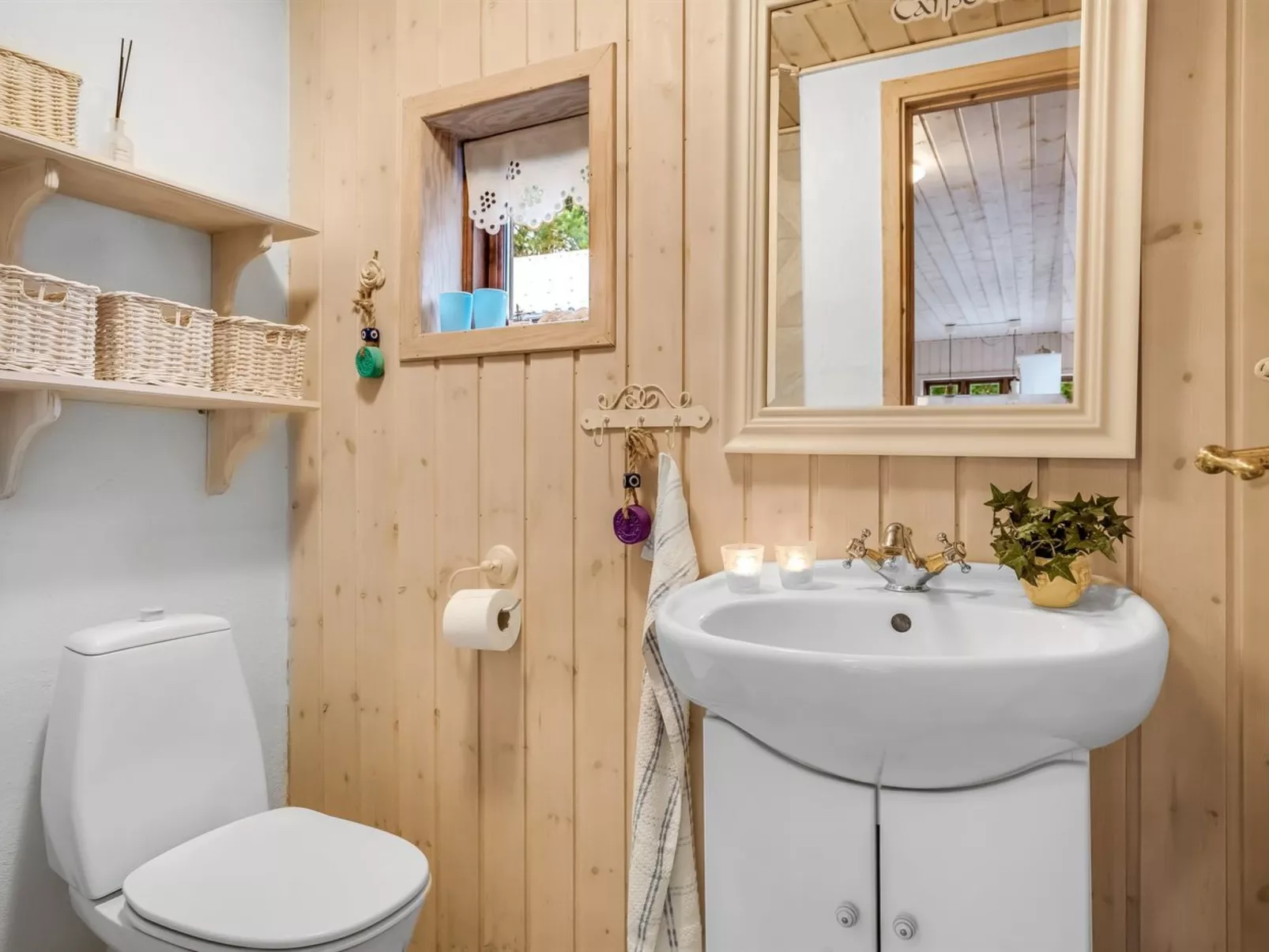 "Gunnild" -  from the sea-Binnen