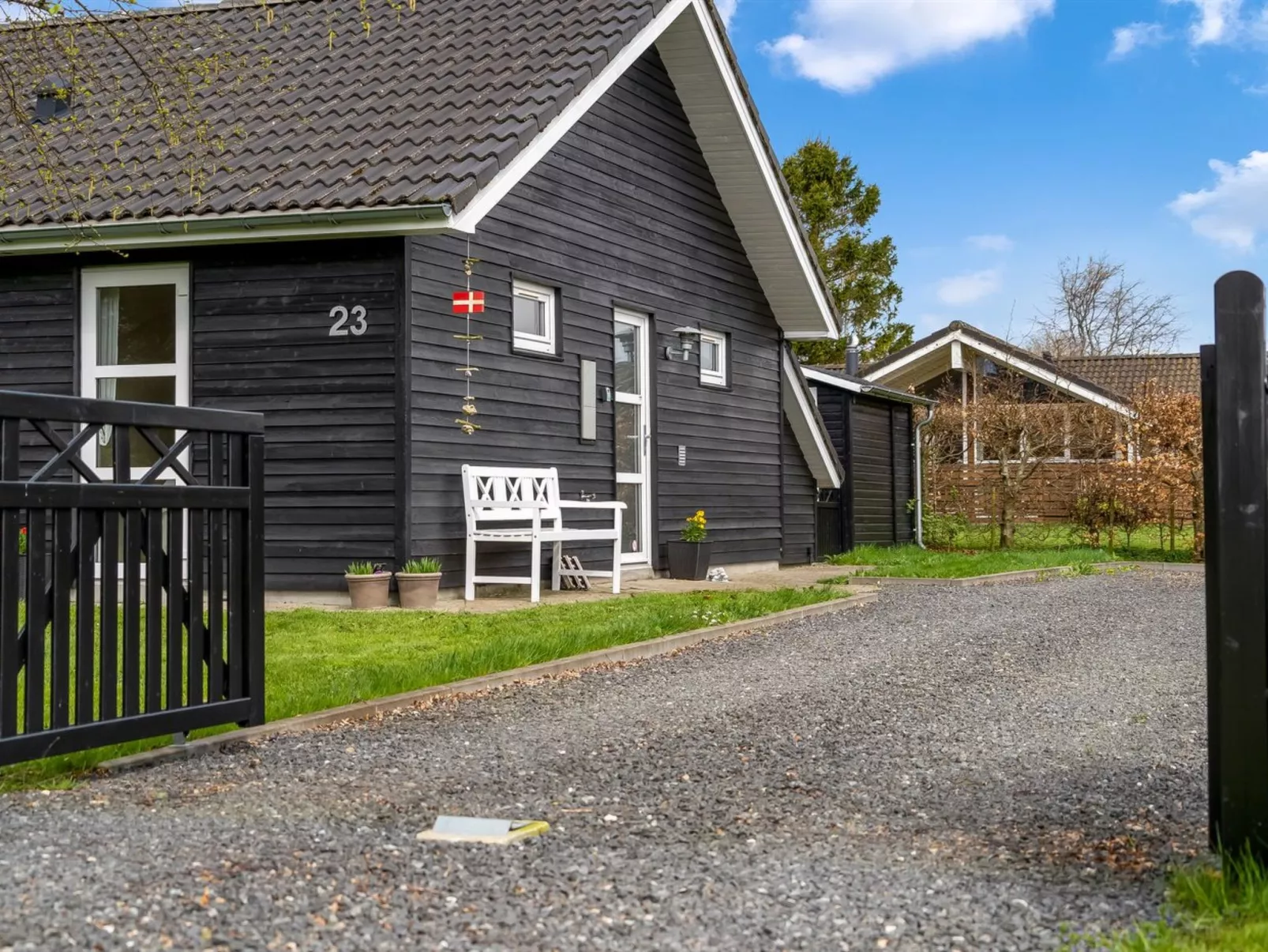 "Maunu" -  from the sea-Buiten