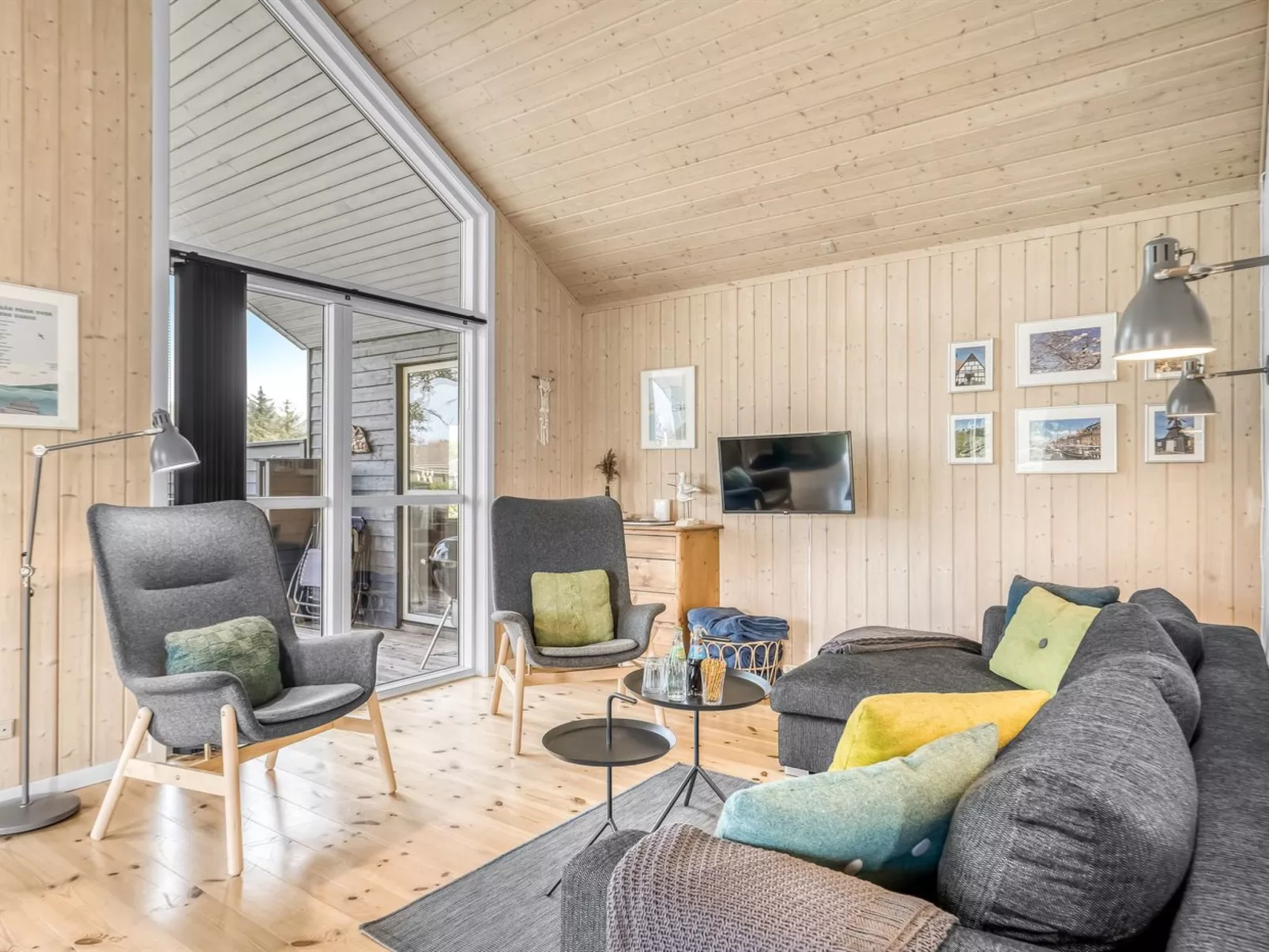 "Carlina" - 700m to the fjord-Binnen