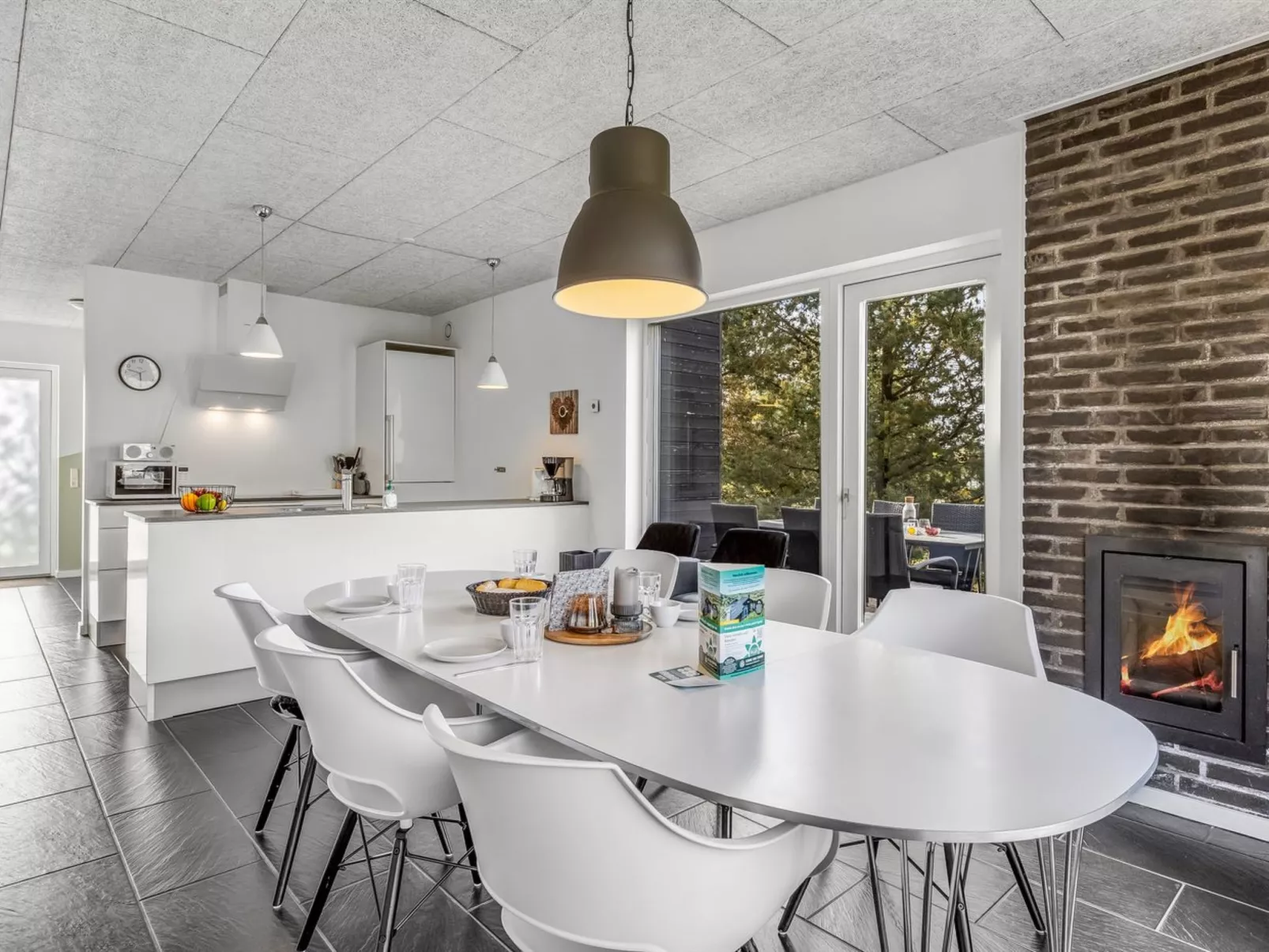 "Hunding" - 2.5km from the sea-Binnen