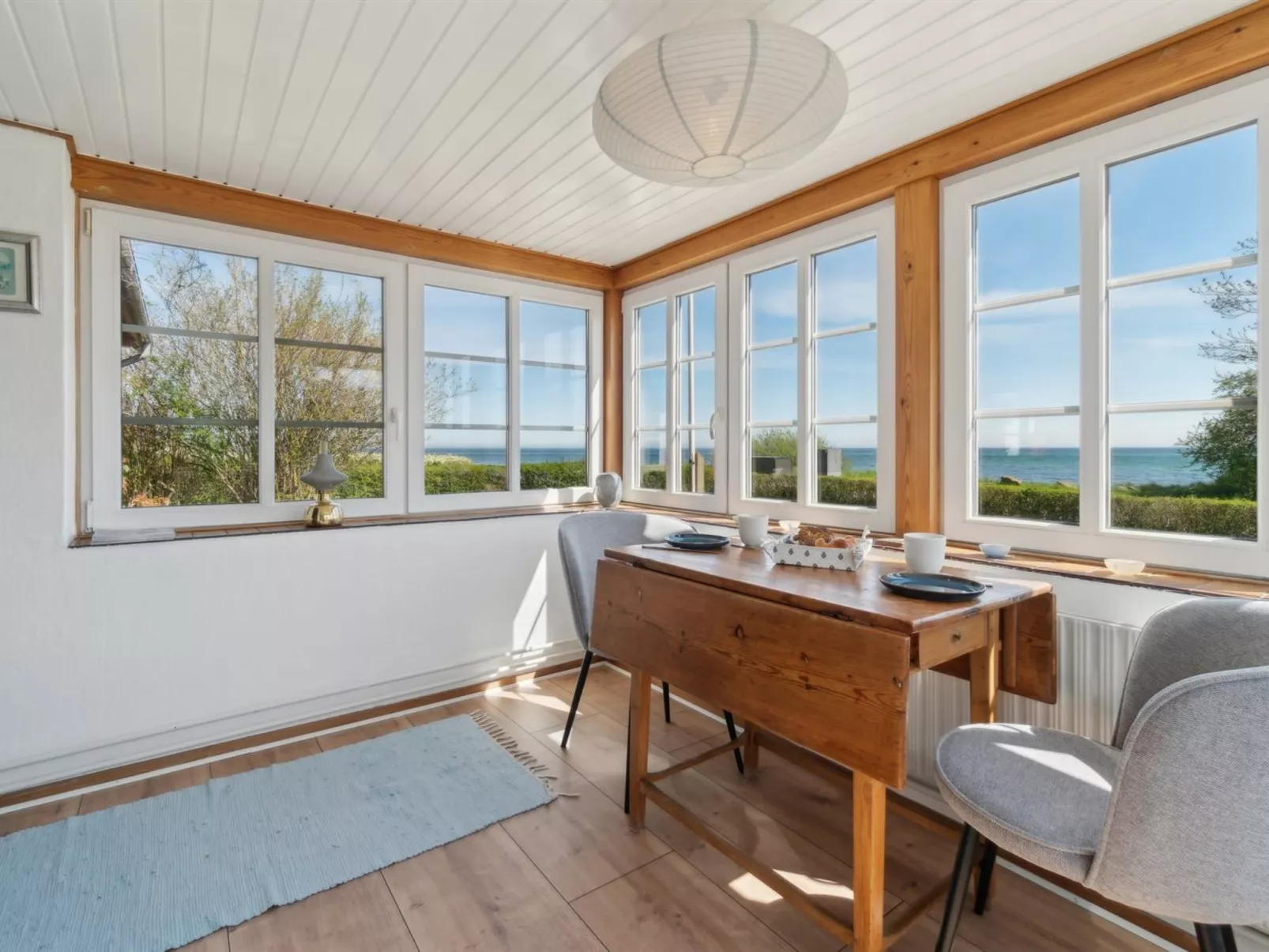 "Hakon" - 40m from the sea-Binnen