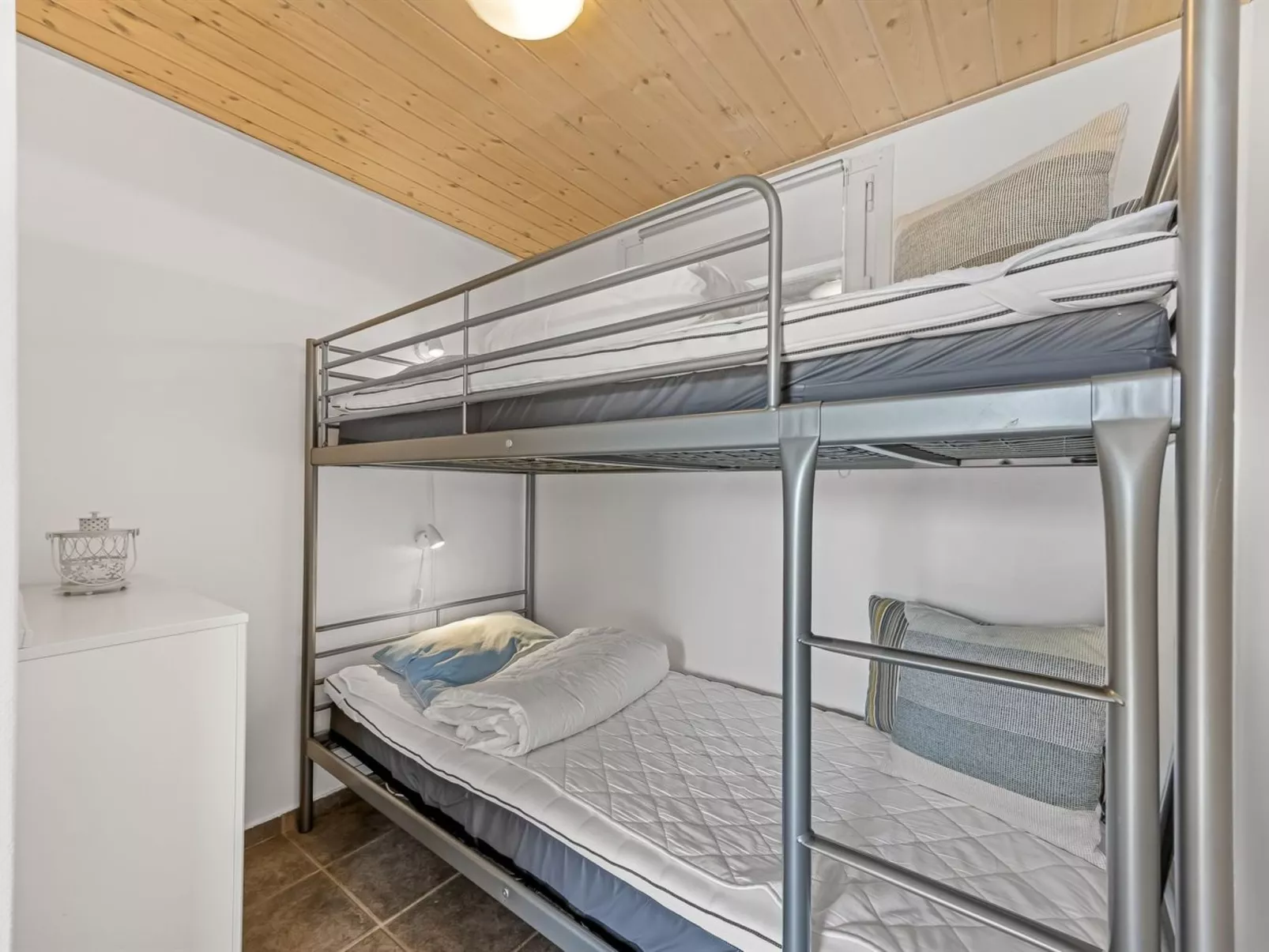 "Erblin" - 400m from the sea-Binnen