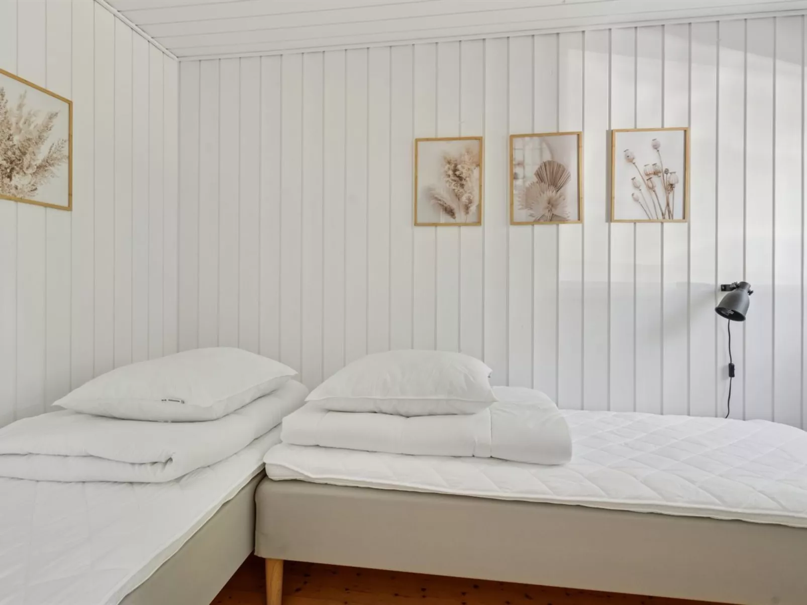 "Conradine" - 600m from the sea-Binnen