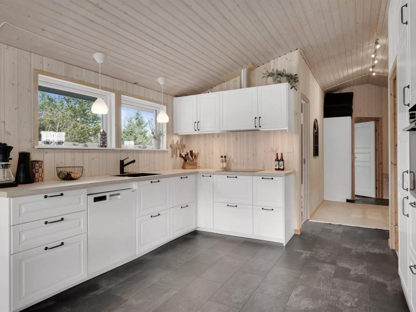 "Onni" - 2.3km from the sea-Binnen