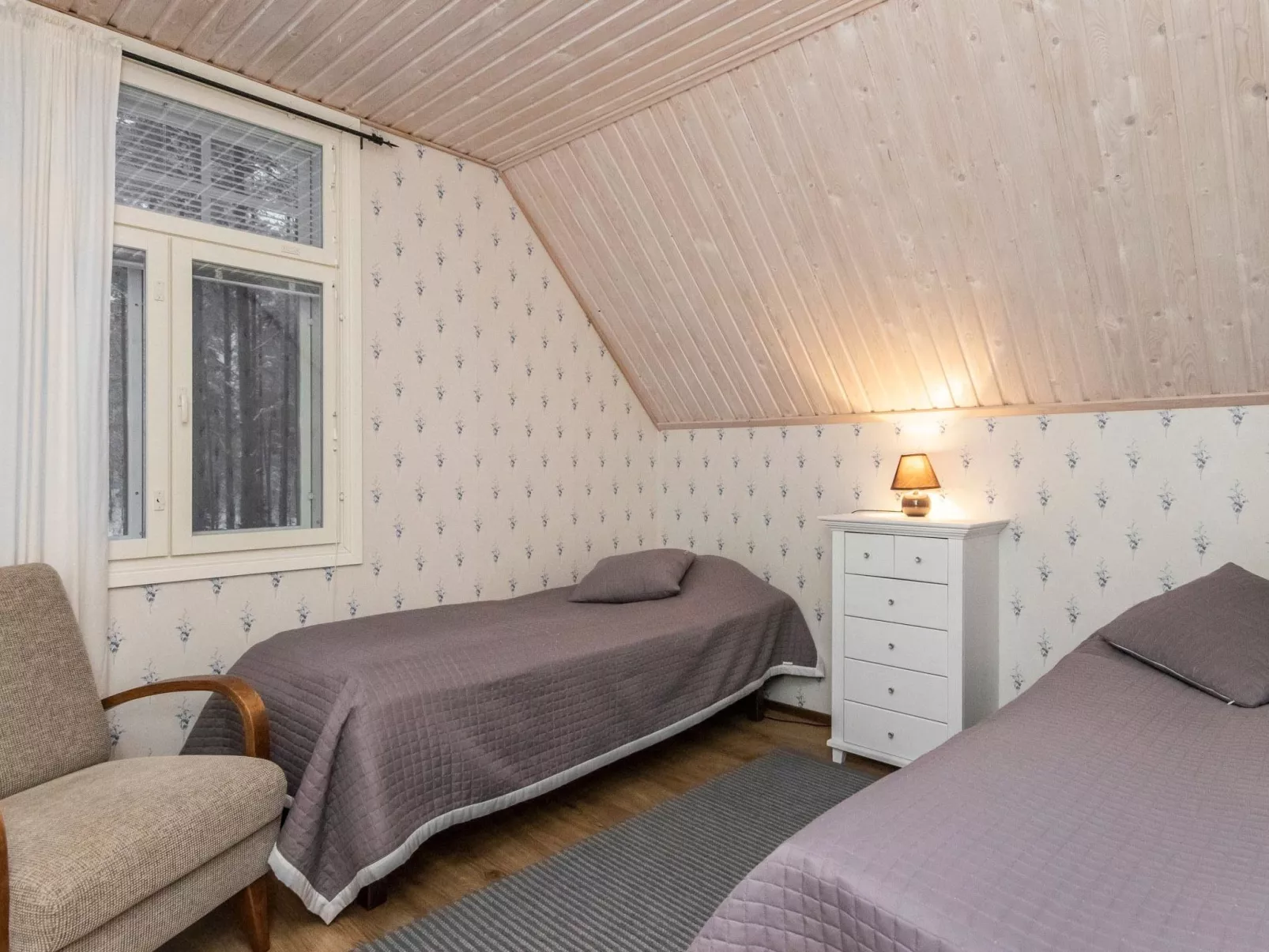 Eemilin huvila-Binnen