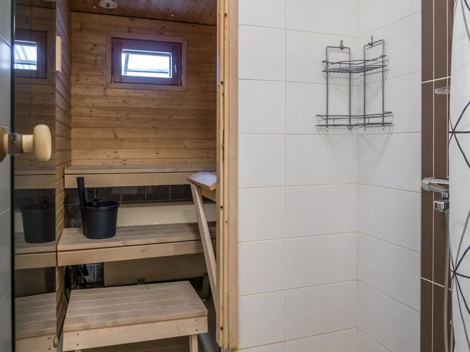 Villa koira nr2-Binnen