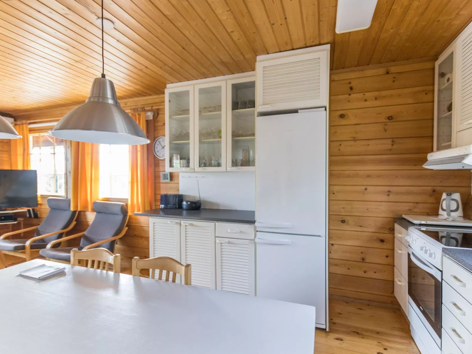 Alppikylä 1a paritalo-Binnen