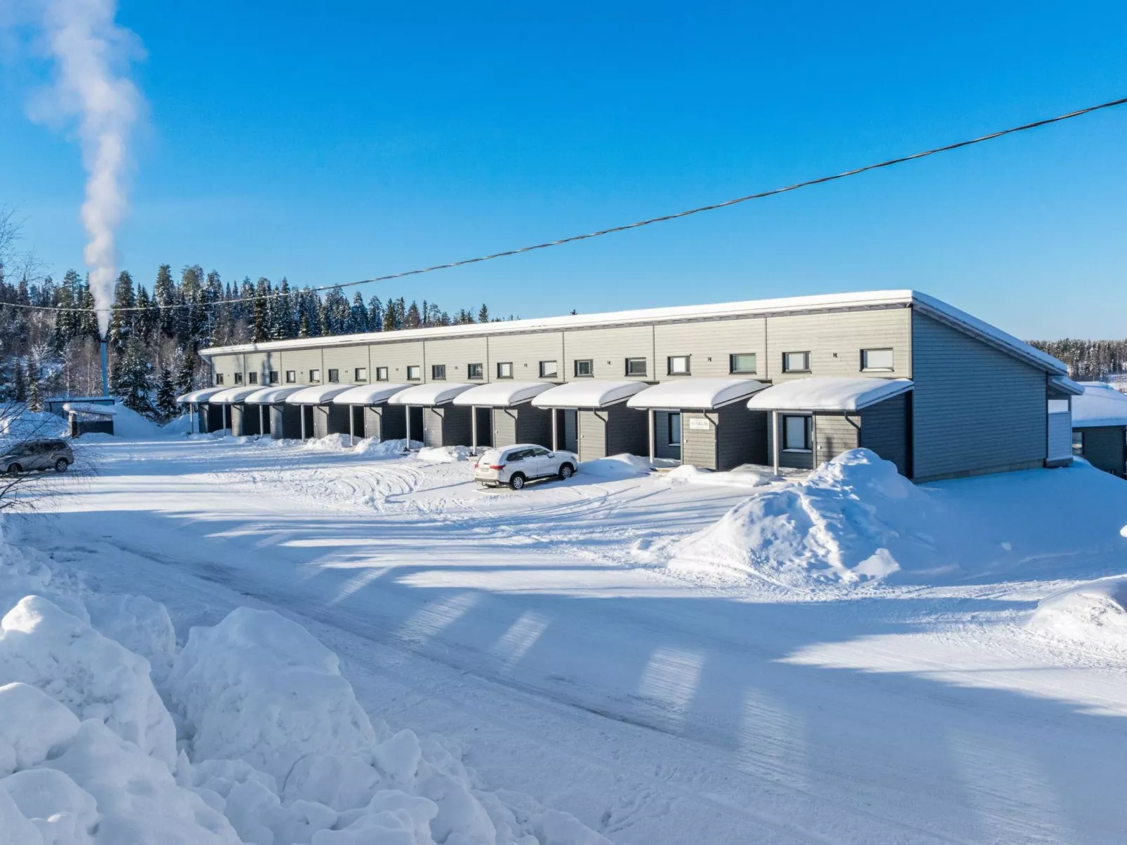 Skivillas 78 ukkohalla (1)-Binnen