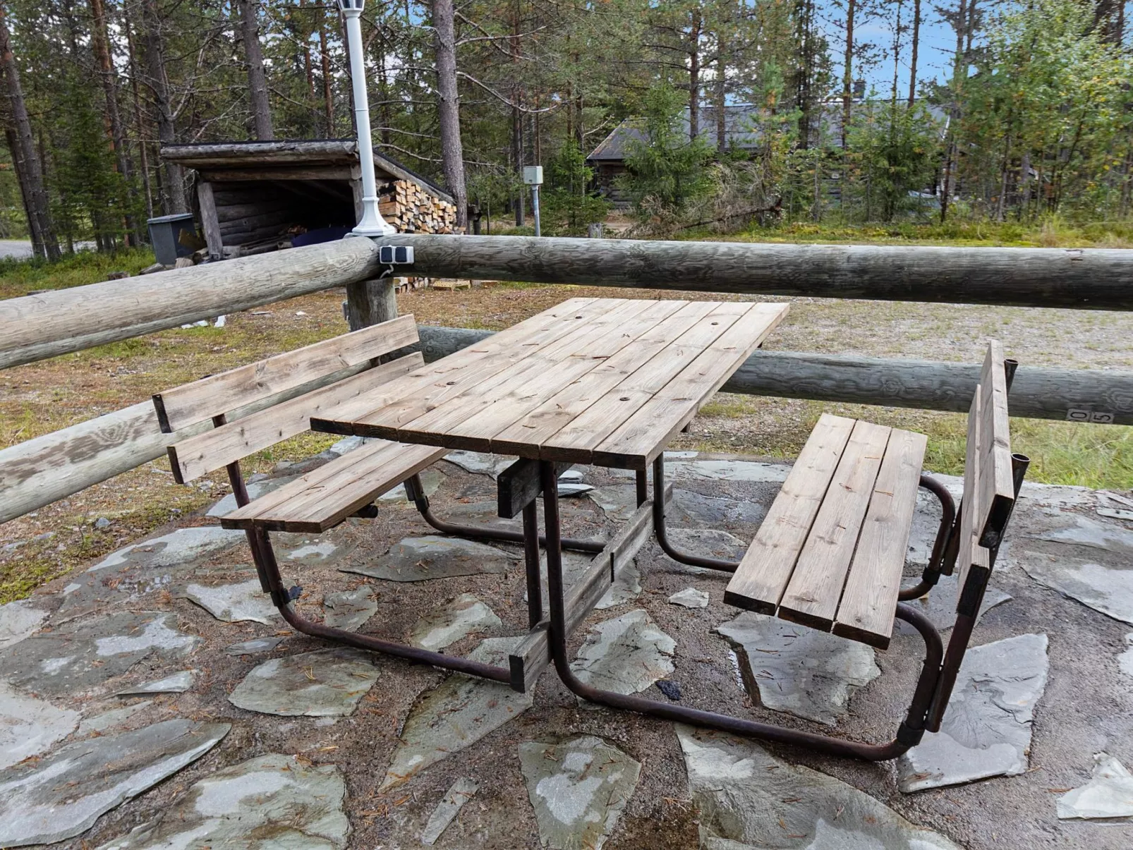 Agenttimajat 2-Binnen