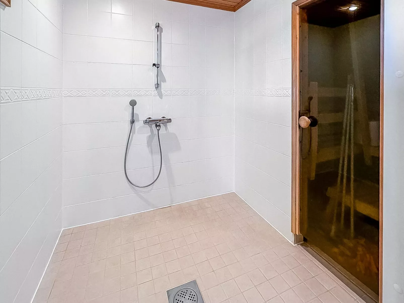 Villa taikavuosseli-Binnen