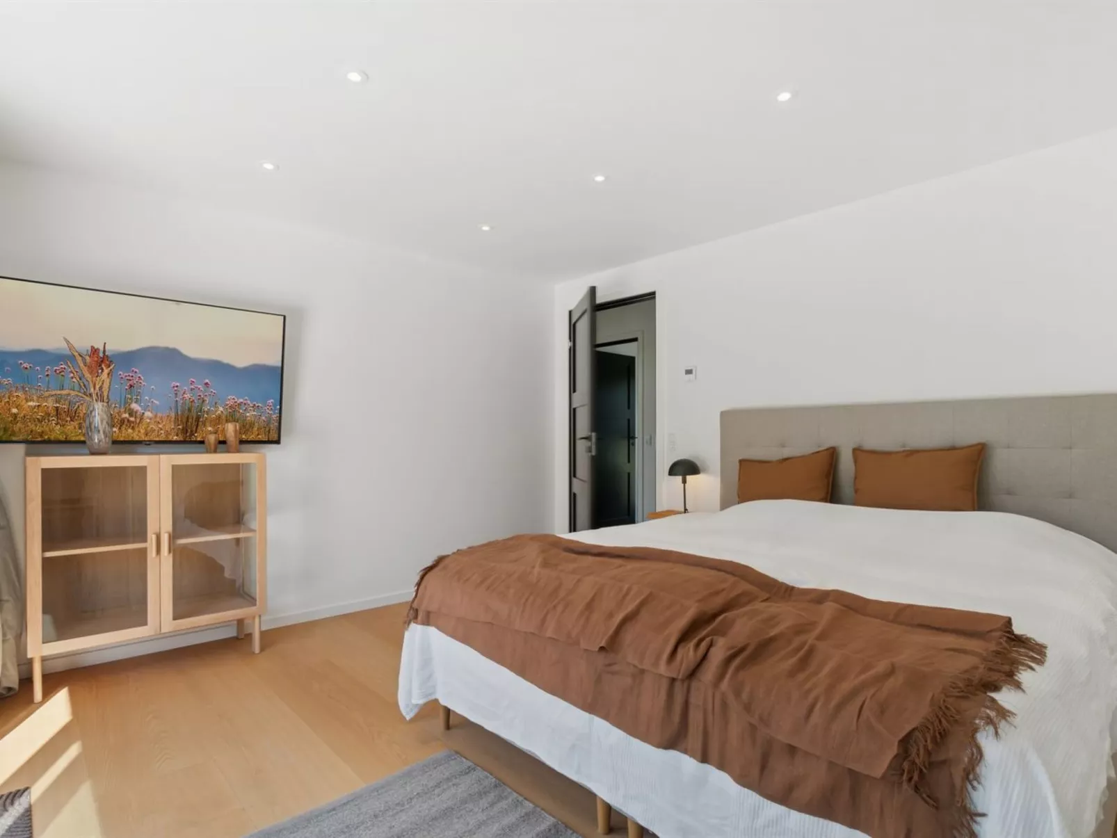 &quot;Tove&quot; - 350m from the sea-Binnen