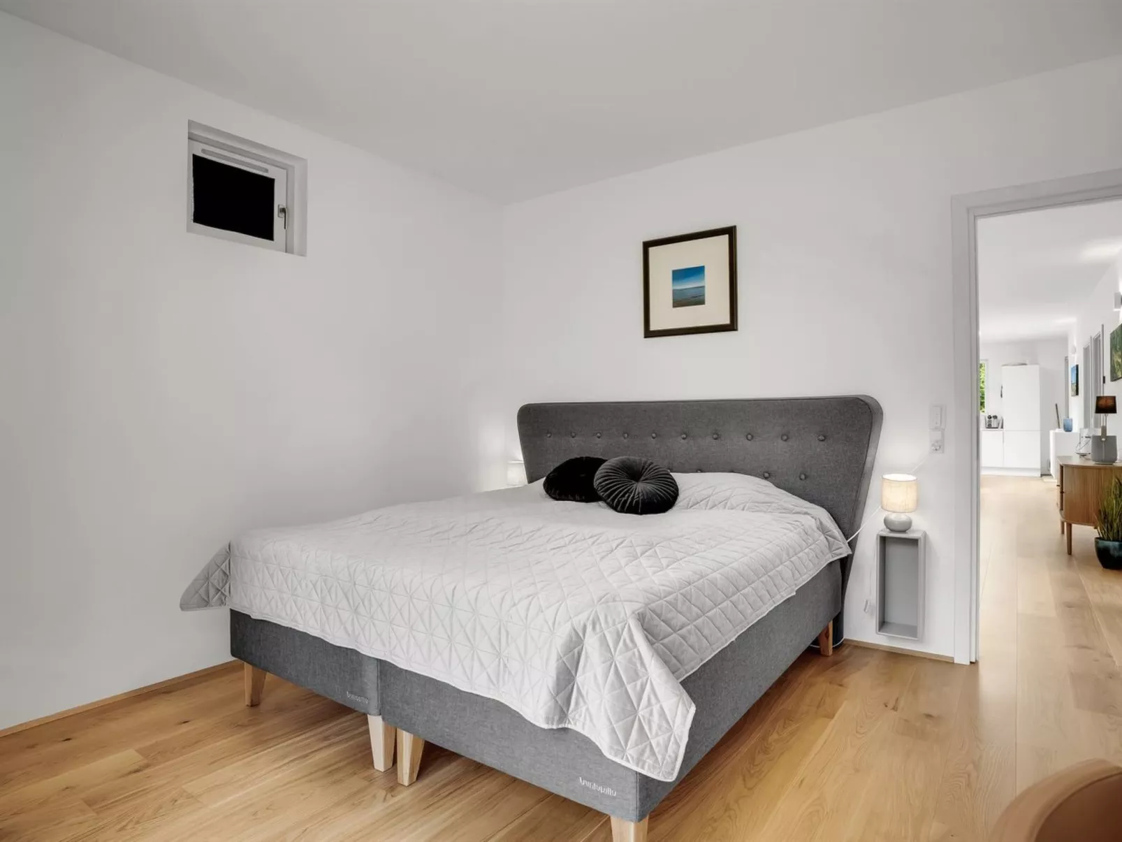 "Jonas" -  from the sea-Binnen