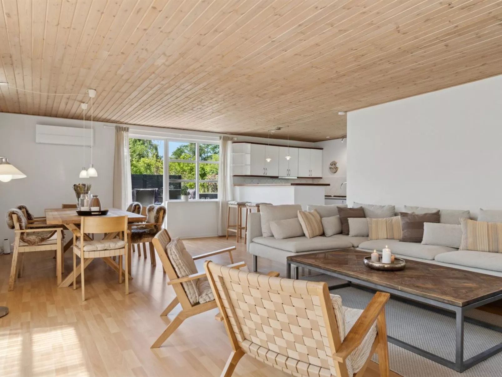 "Annabeth" - 850m from the sea-Binnen