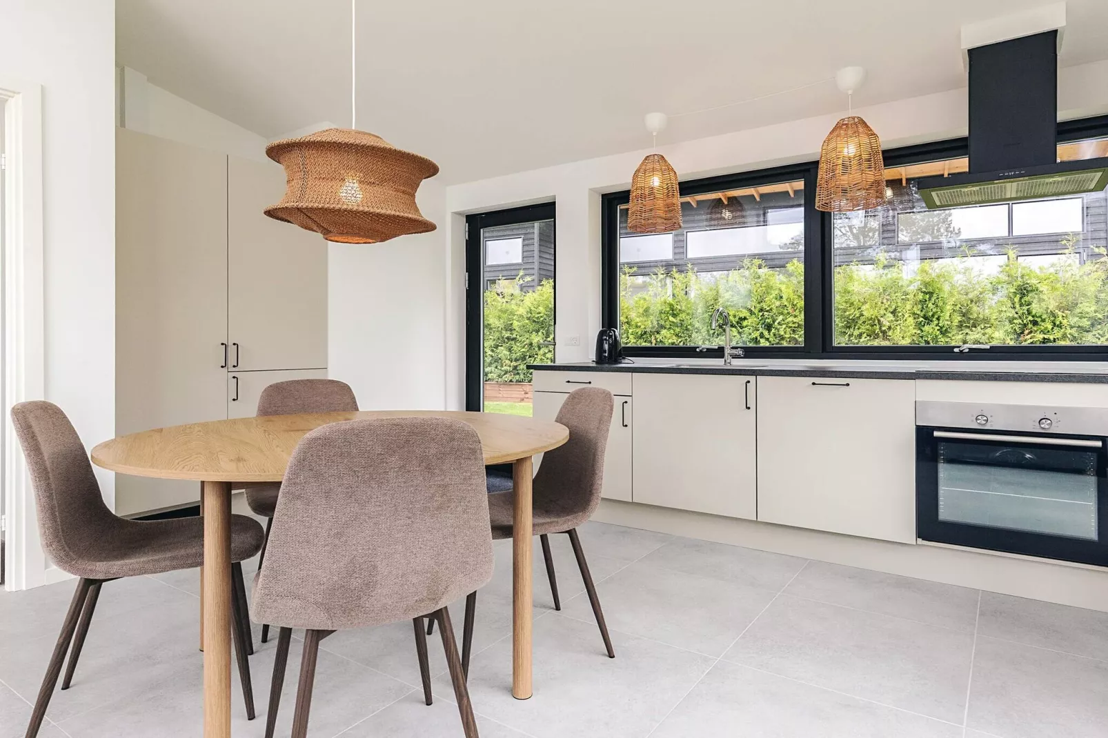 3 room,1 bath,Premium-Binnen