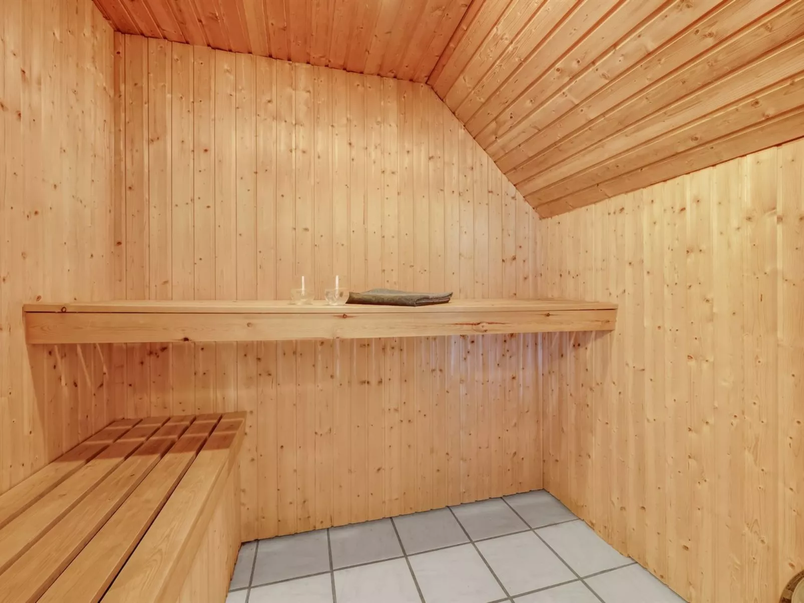 "Ulf" - 2km from the sea-Binnen