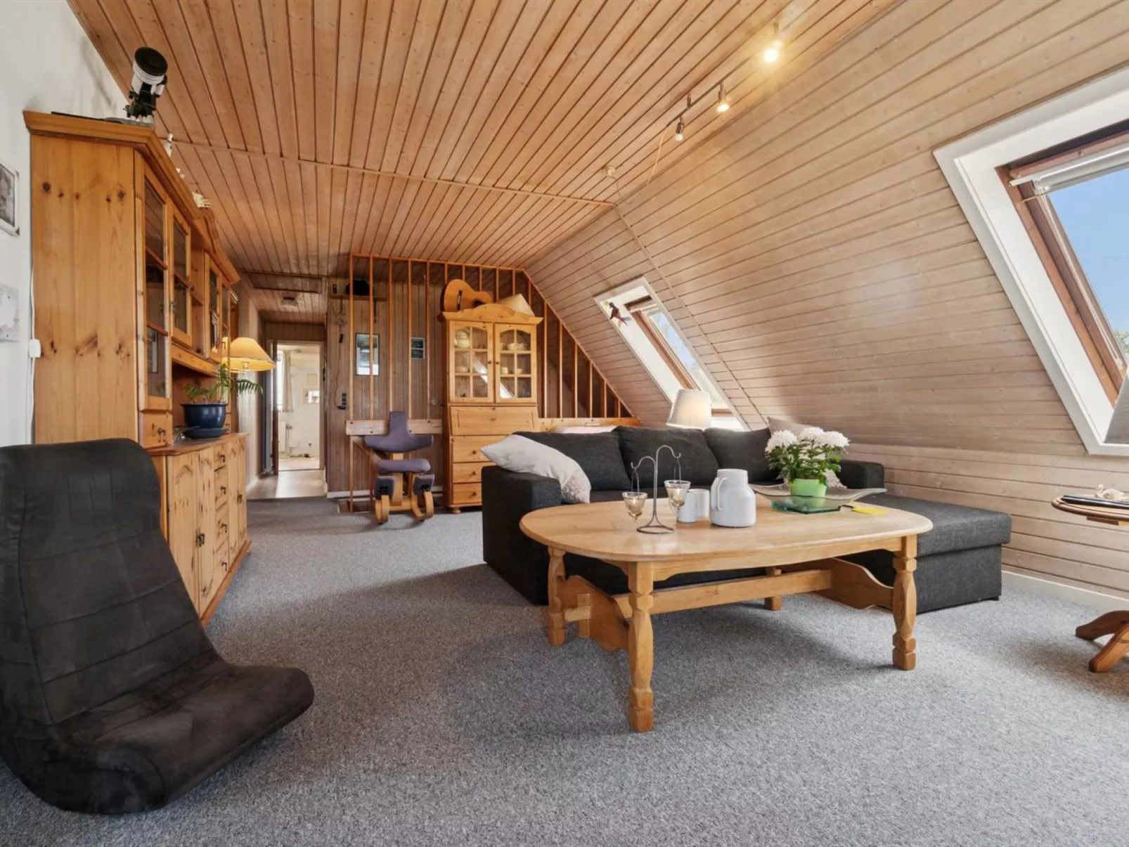 "Lacey" - 4km from the sea-Binnen