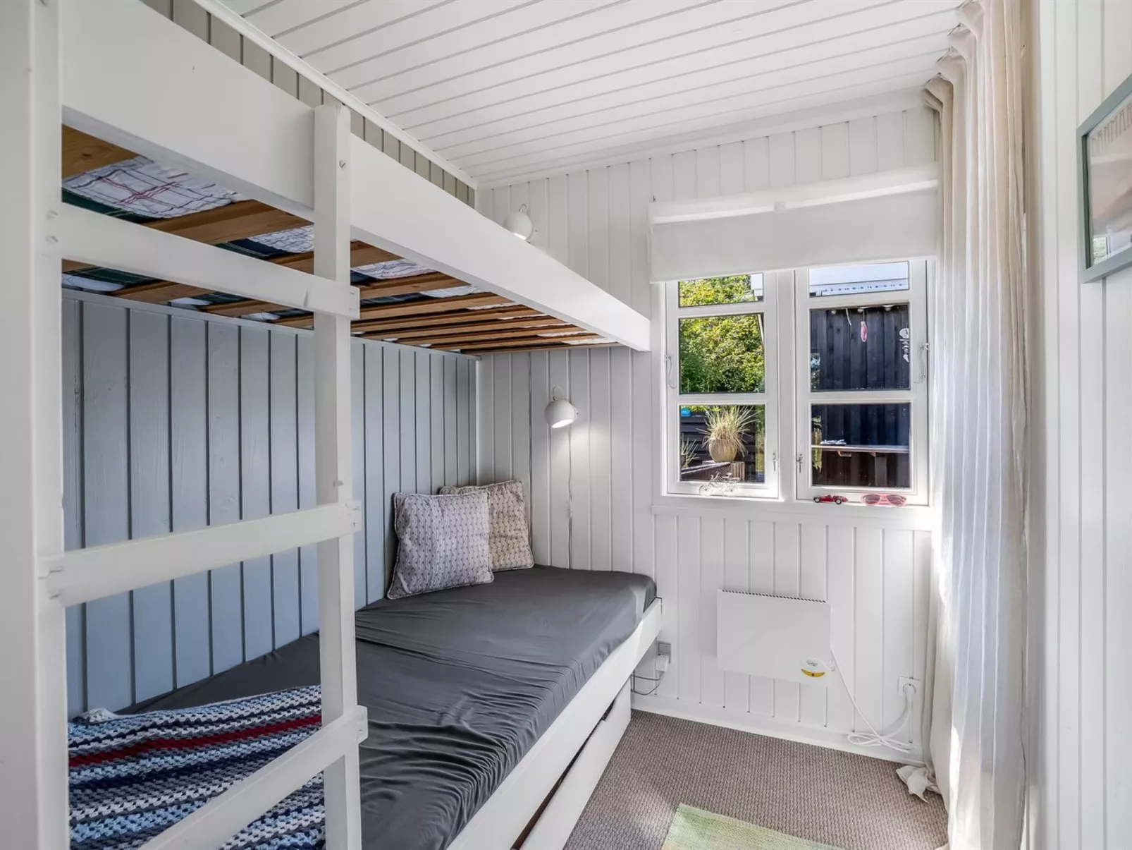 "Voitto" - 1km to the fjord-Binnen