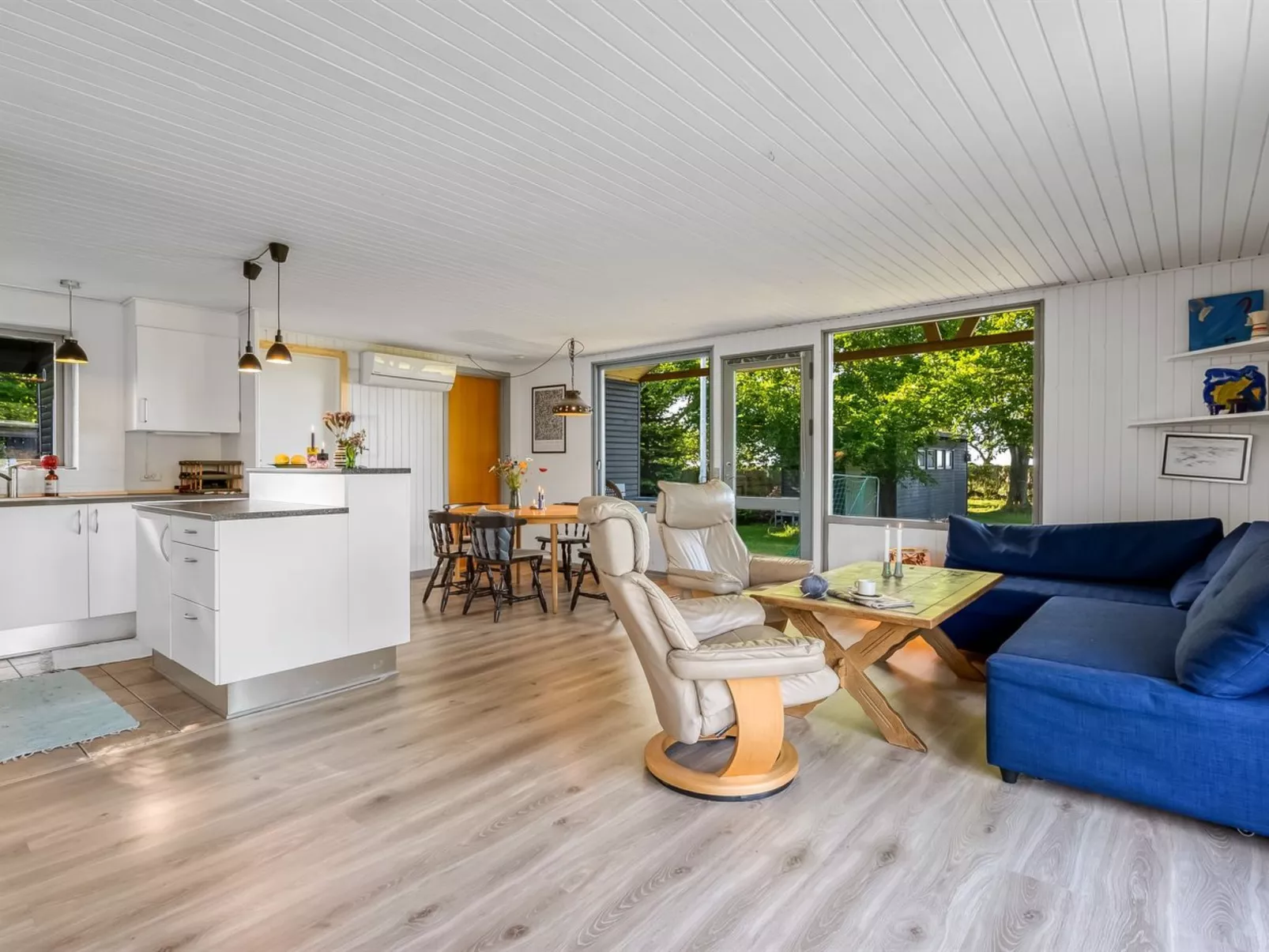 "Meglena" - 250m from the sea-Binnen