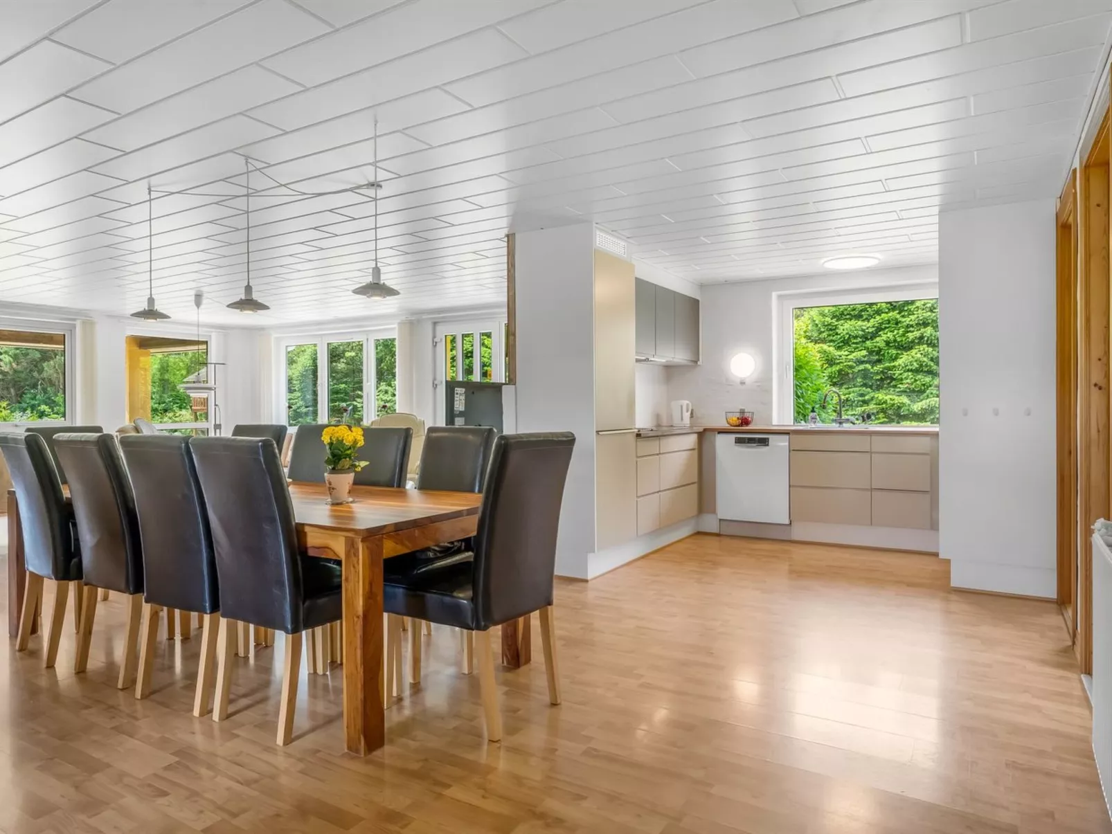 "Ebon" -  from the sea-Binnen