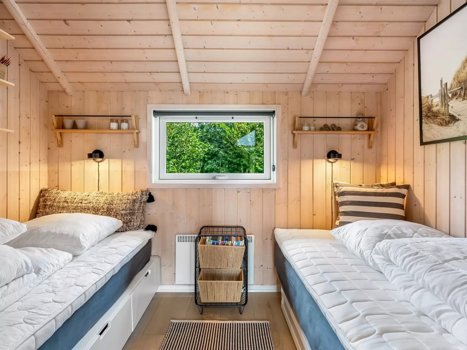 "Mieka" - 500m from the sea-Binnen