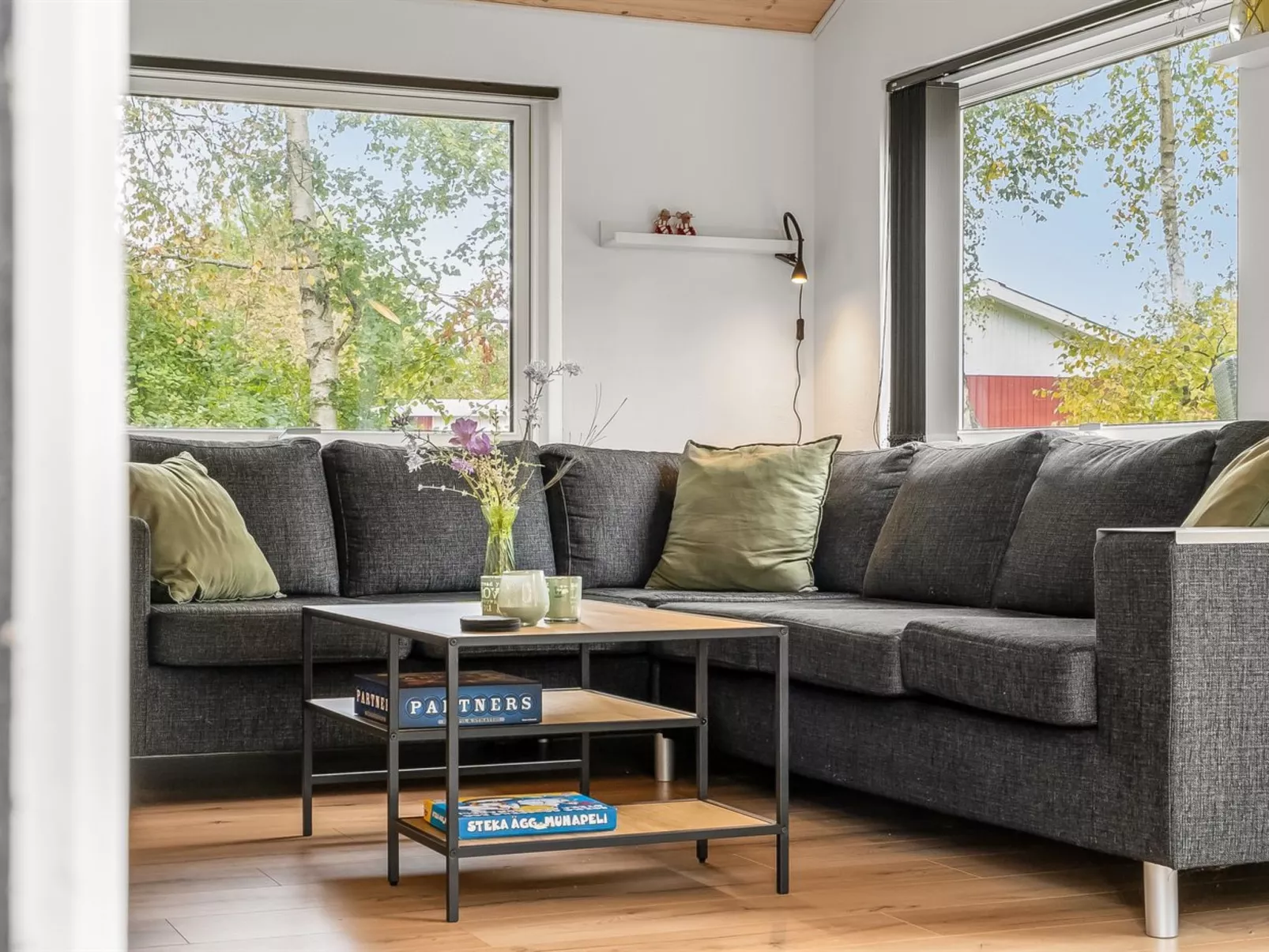 "Silvia" -  from the sea-Binnen