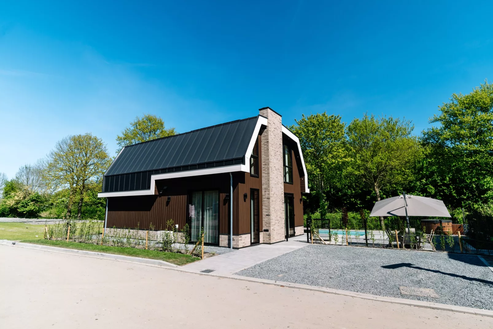 Villa Watergloed | 10 personen-Buitenkant zomer