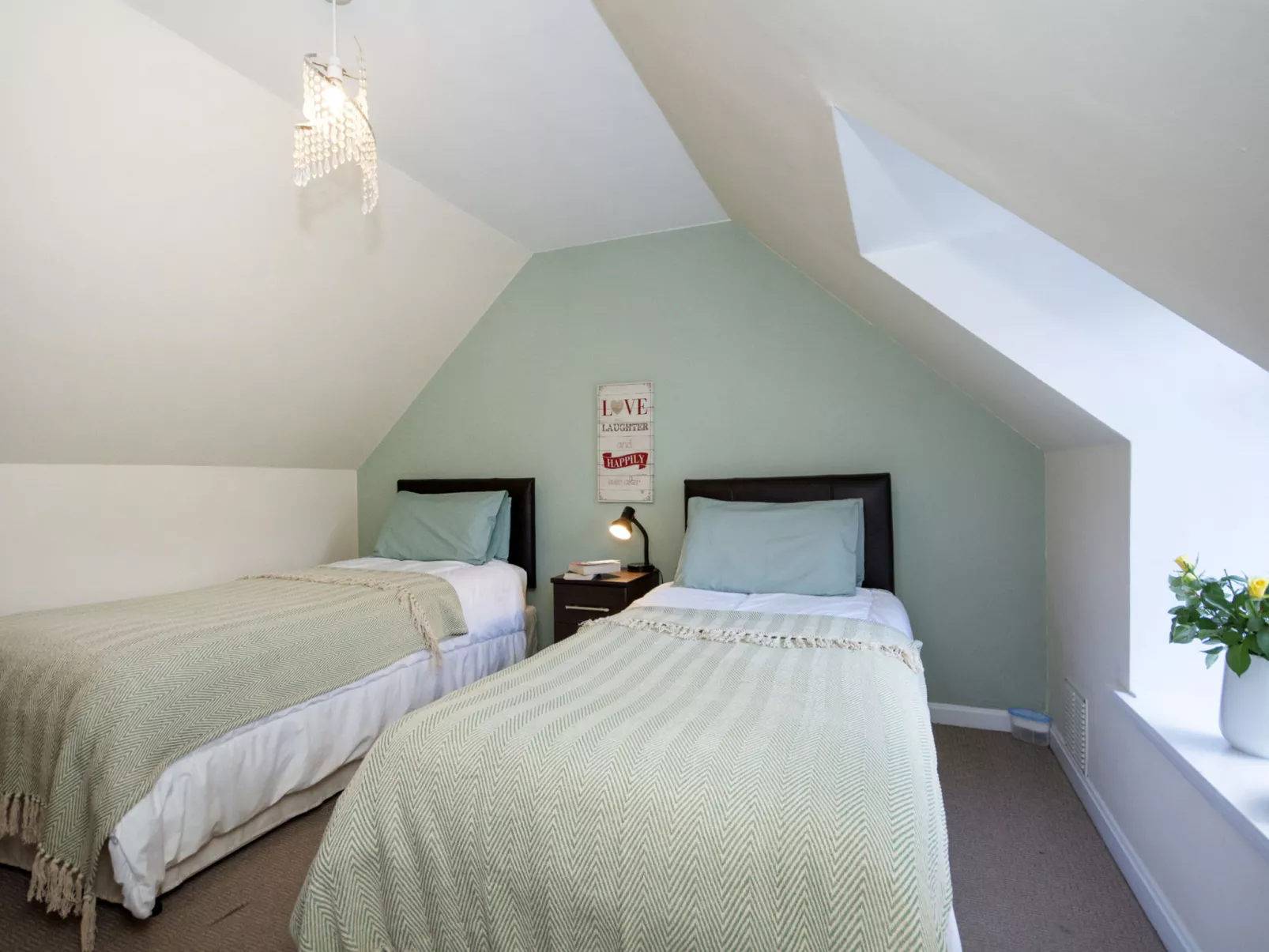 Ellie-Jo Cottage-Binnen