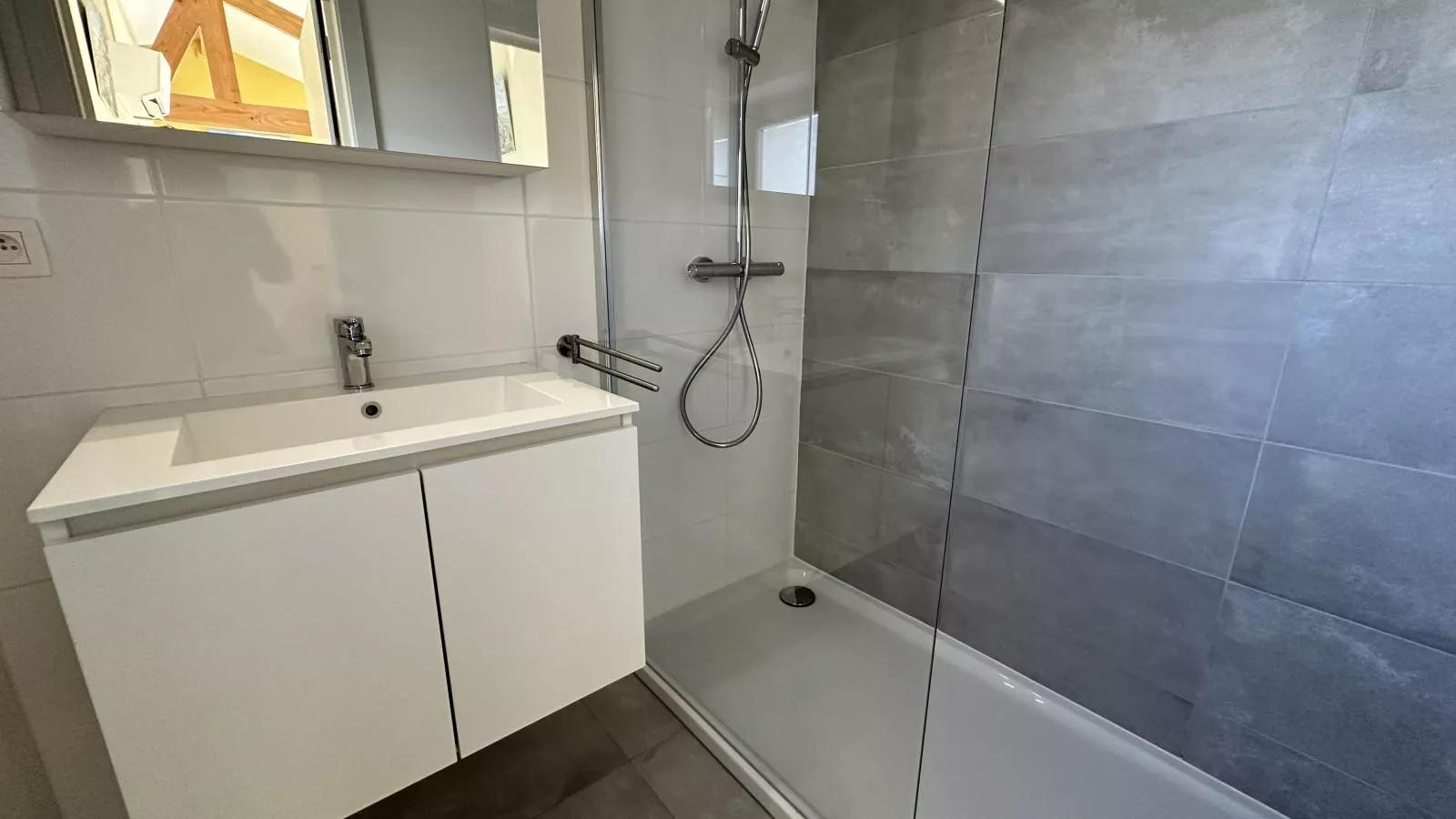 Westhinder II H18-Badkamer