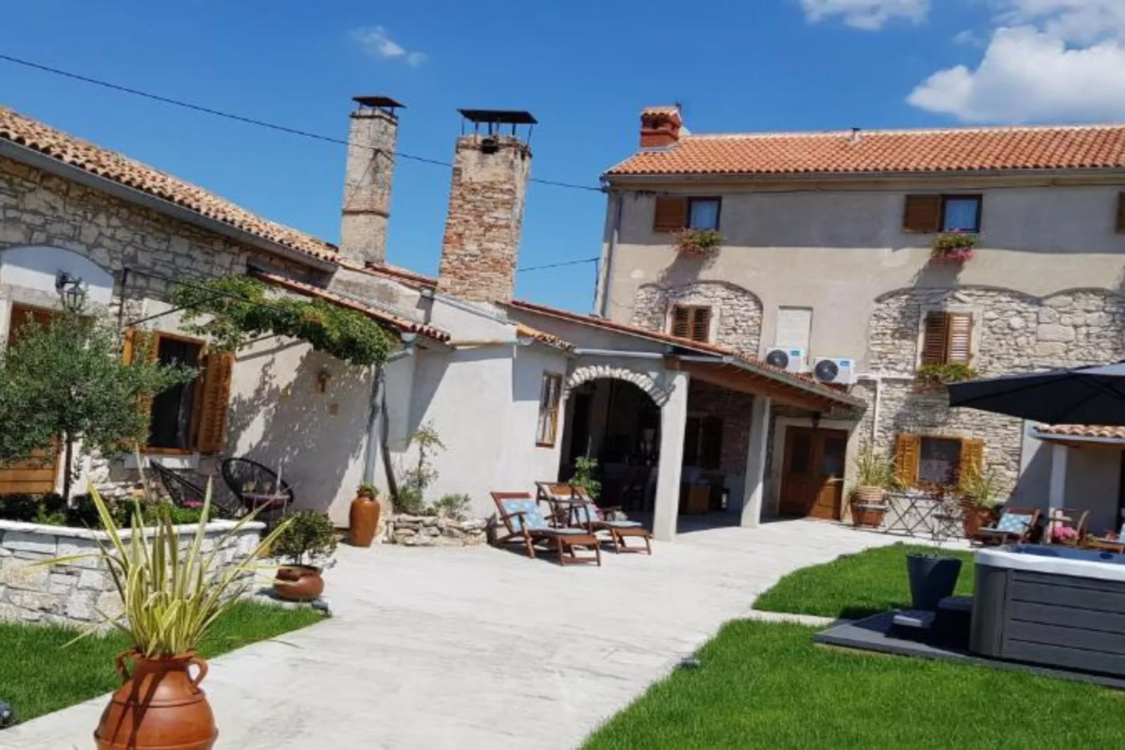 One bedroom apartment (A5)-Buitenlucht