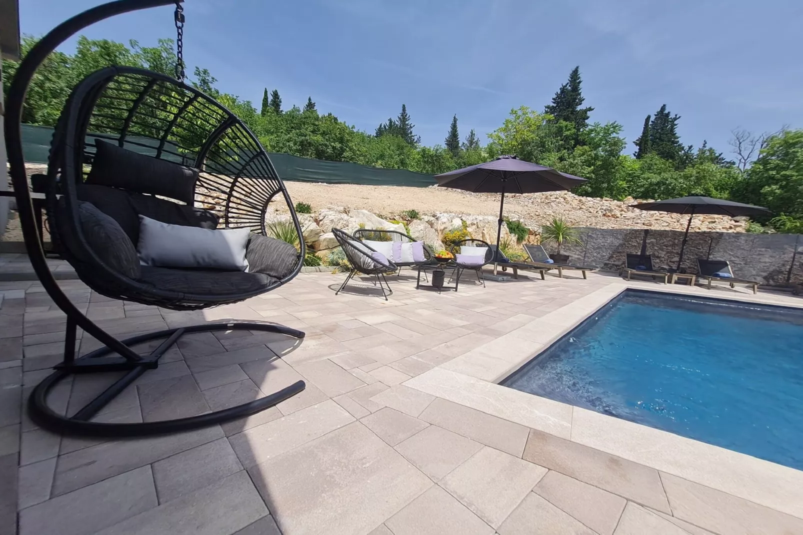 Four - Bedroom Villa-Zwembad