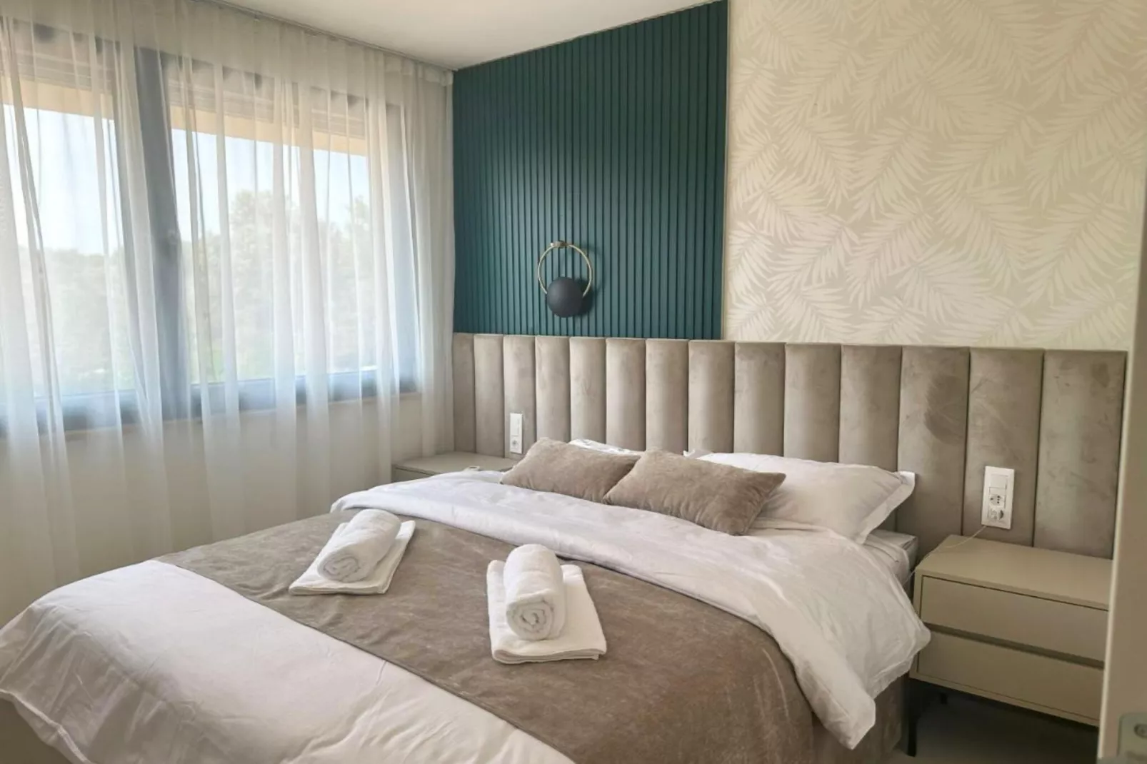 Leonarda Waterfront Residences-One-Bedroom Apartment With Terrace (The Adriatic One) -S1-Slaapkamer