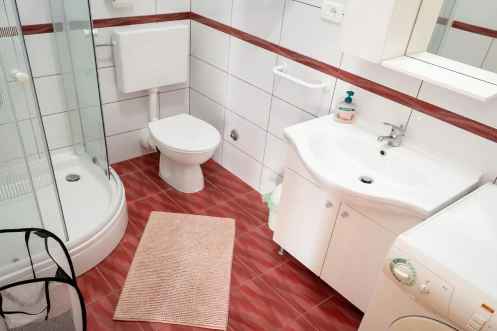 One Bedroom Apartment With Terrace (A1)-Niet-getagd